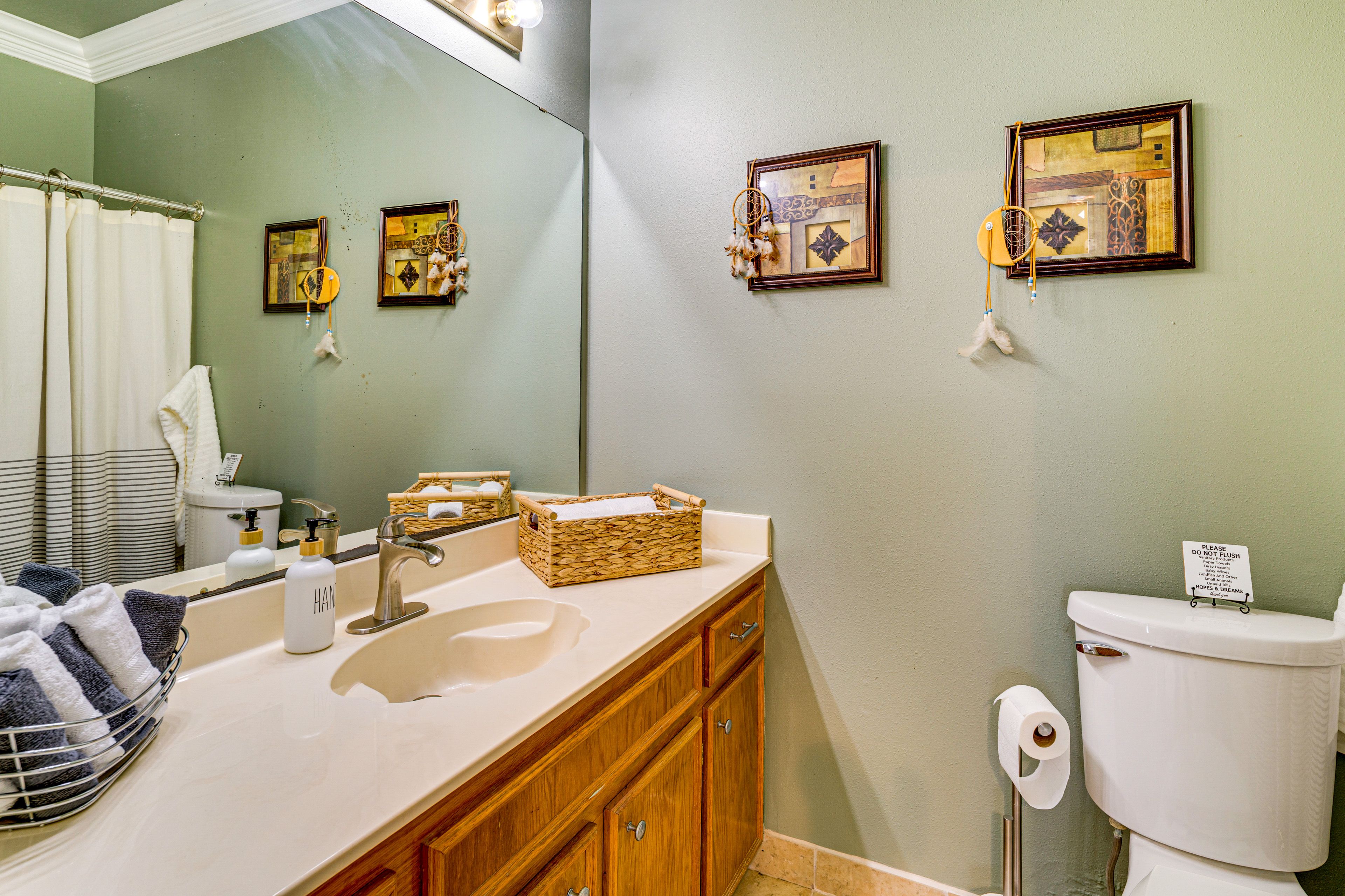 Bathroom | Towels Provided