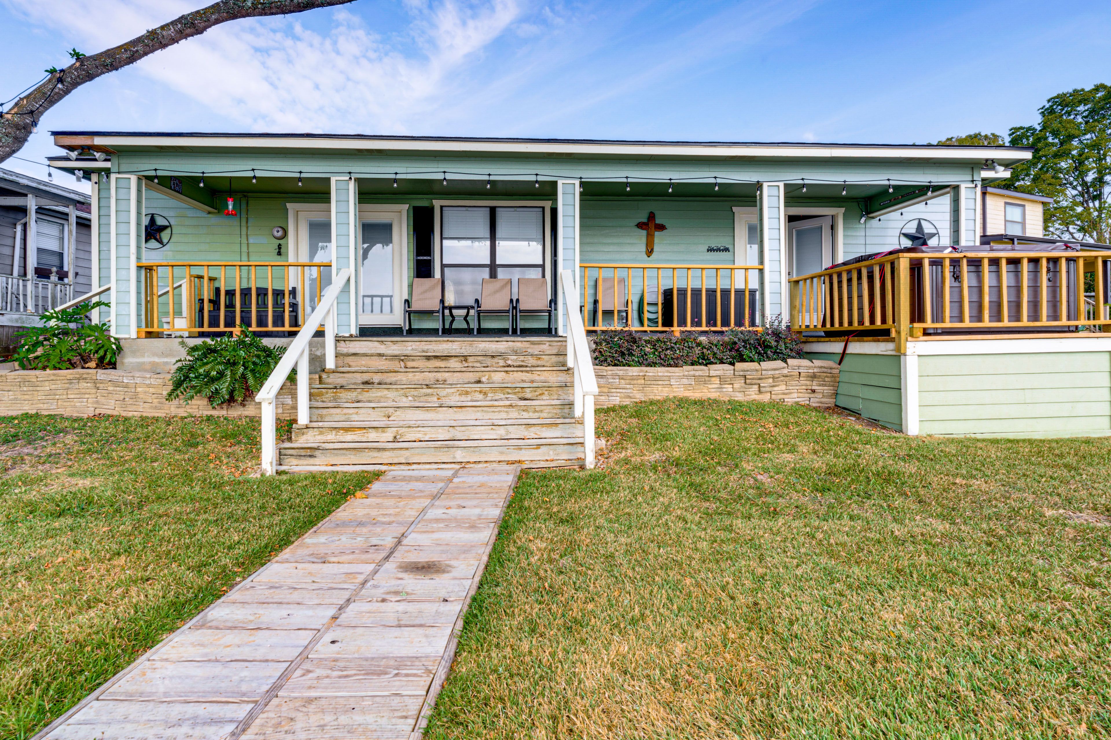 Back Exterior | Waterfront Property