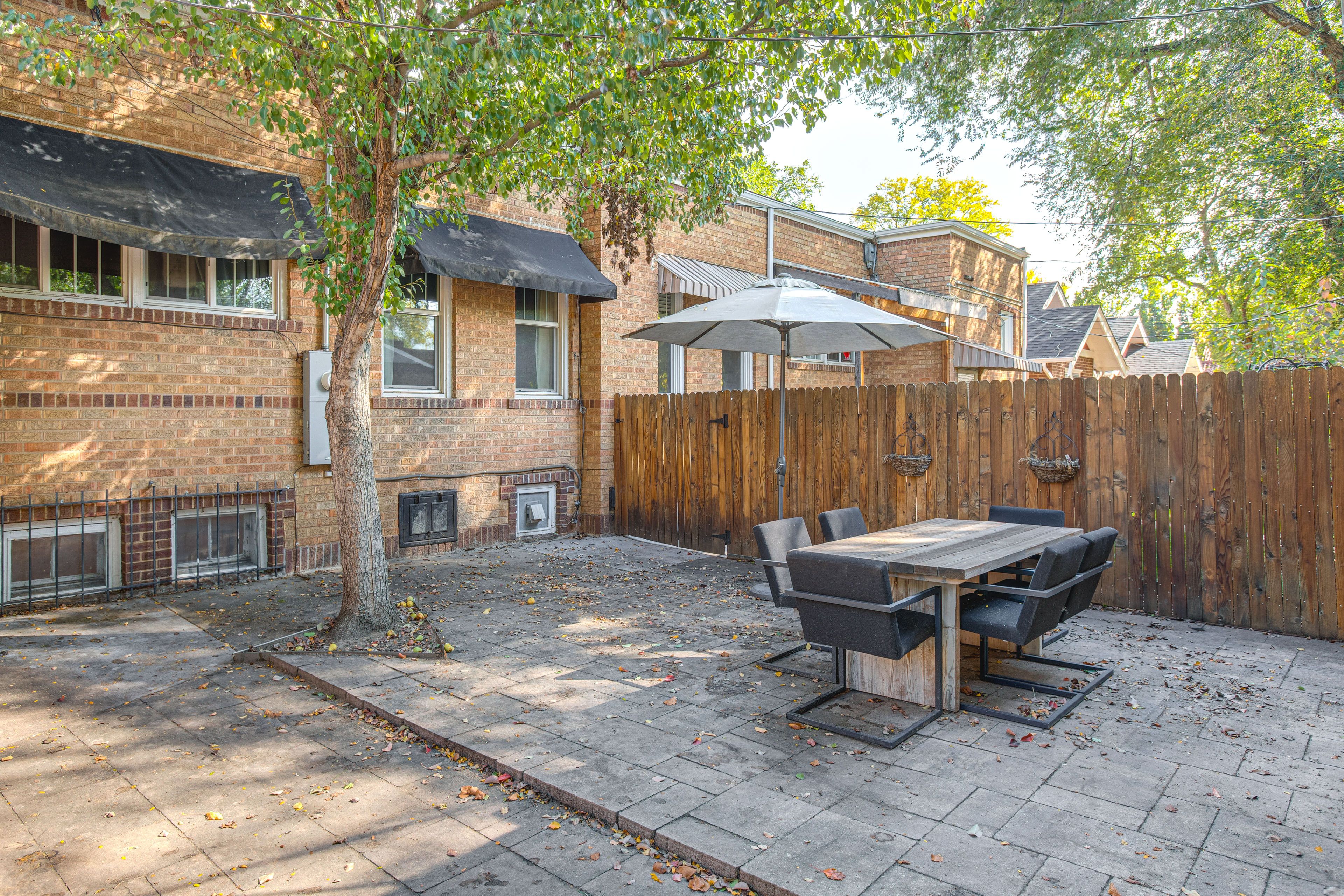 Rear Patio | Outdoor Dining