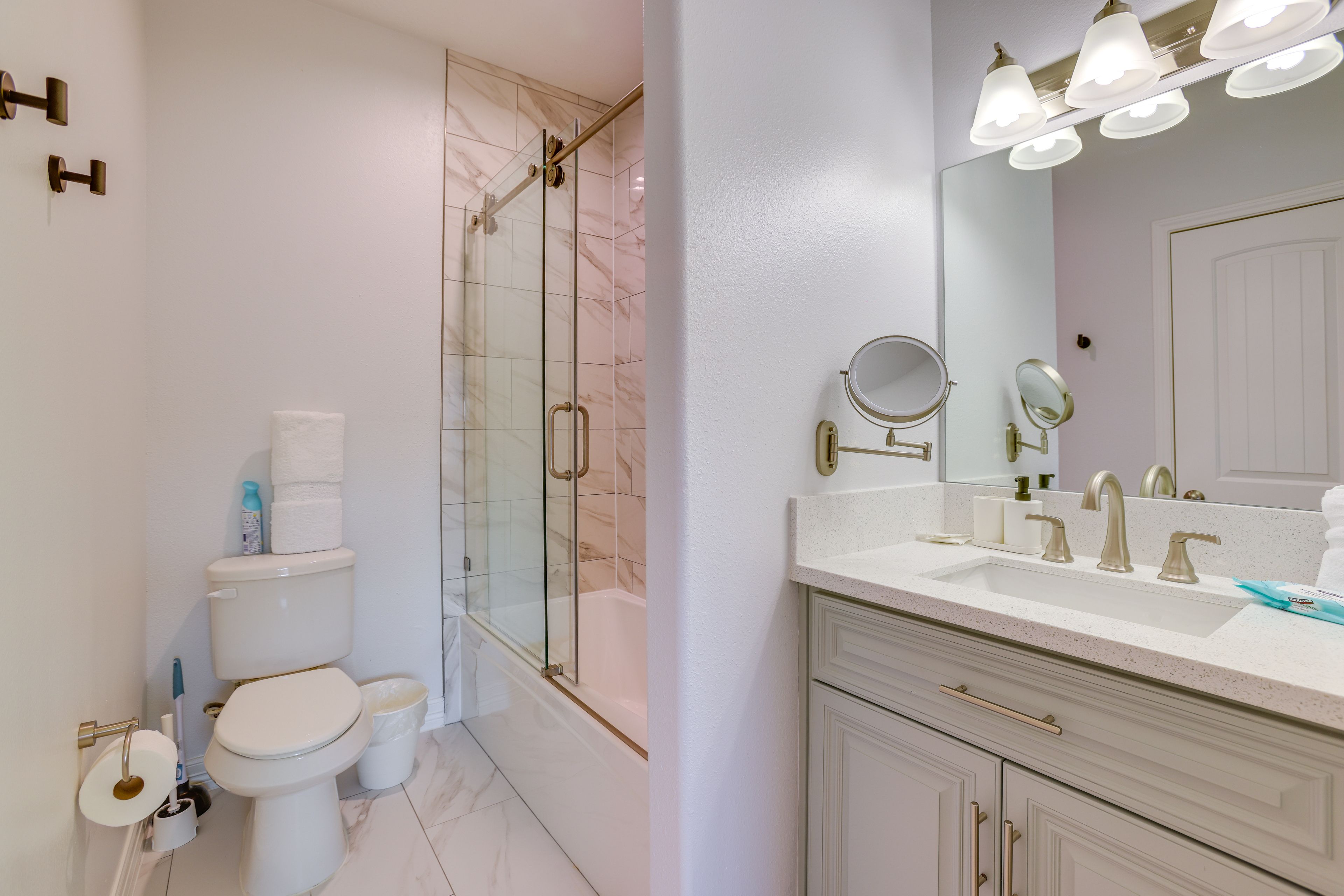 Full Bath | Towels | Hair Dryer | 2nd Floor
