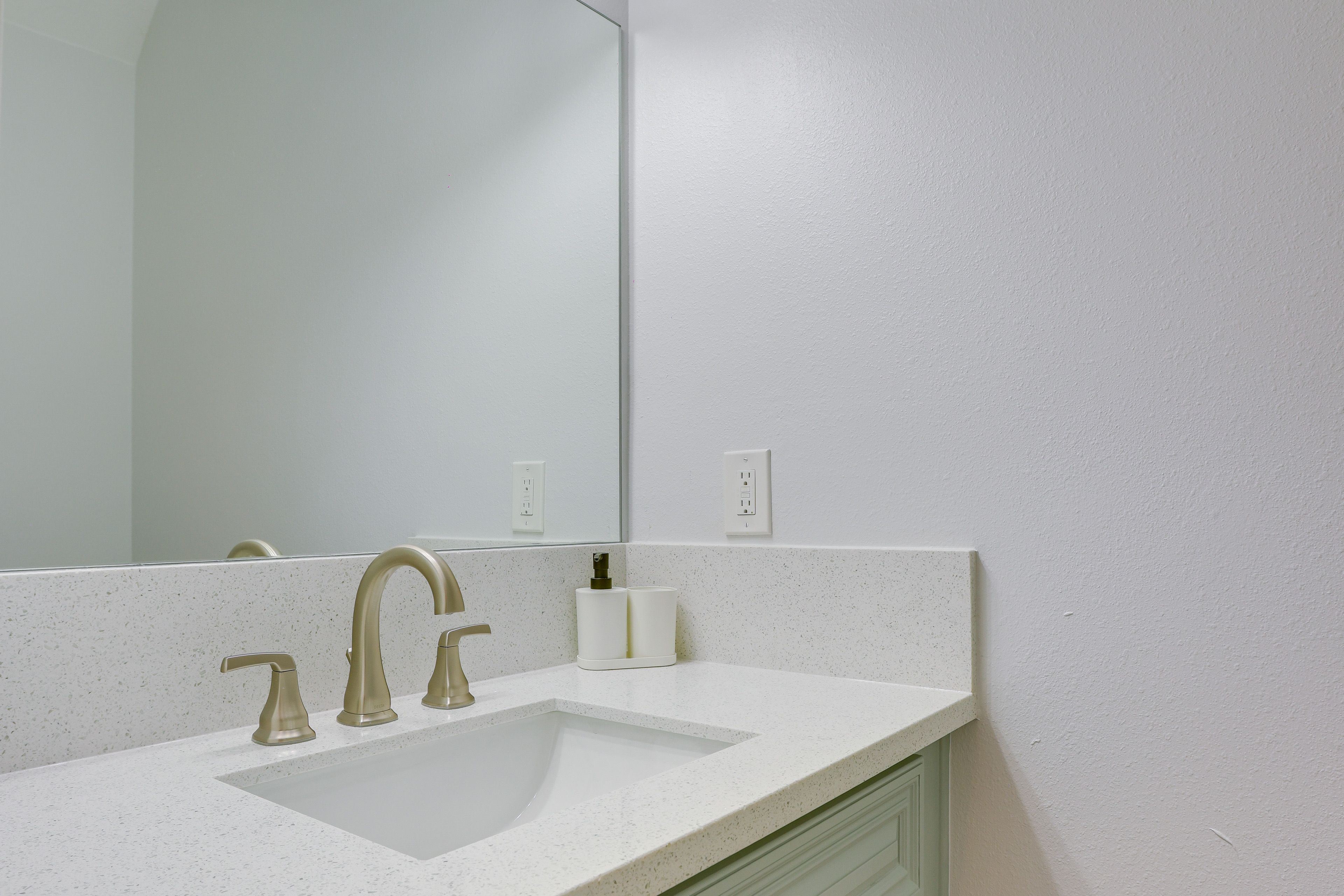 Half Bath | 1st Floor