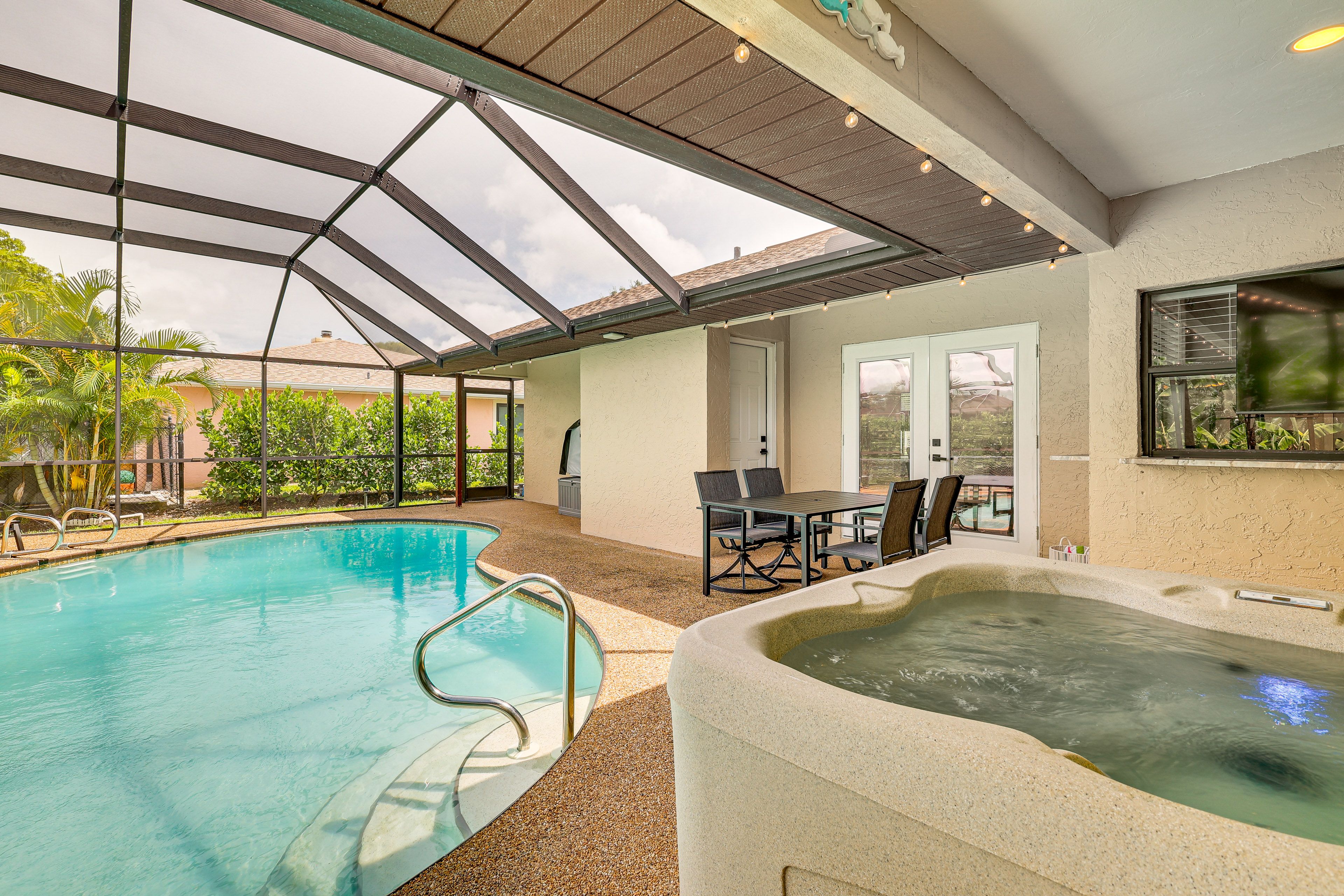 Fort Myers Vacation Rental | 3BR | 2BA | Step-Free Access | 1,670 Sq Ft