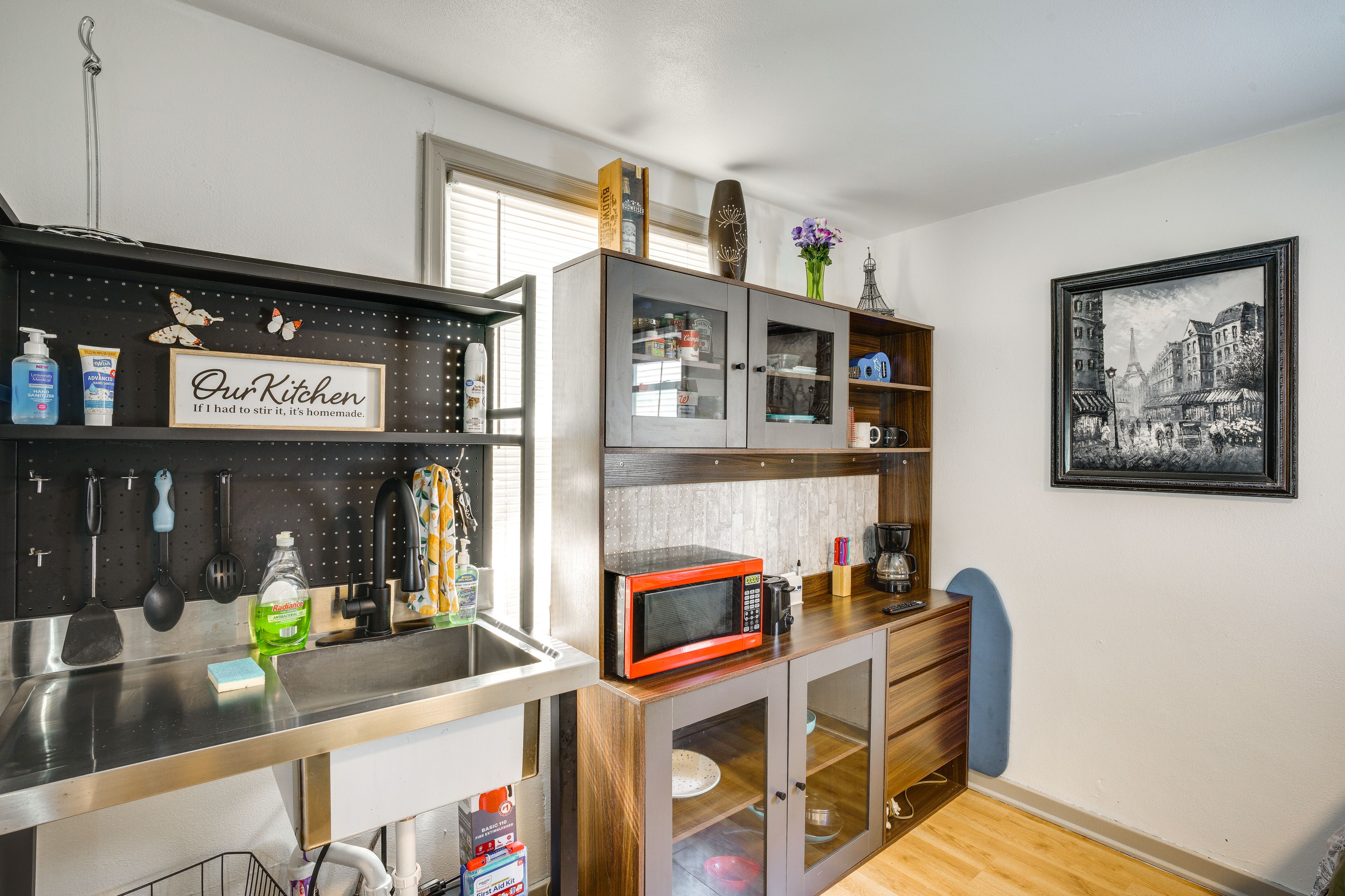 Kitchenette | Coffee Maker | Microwave