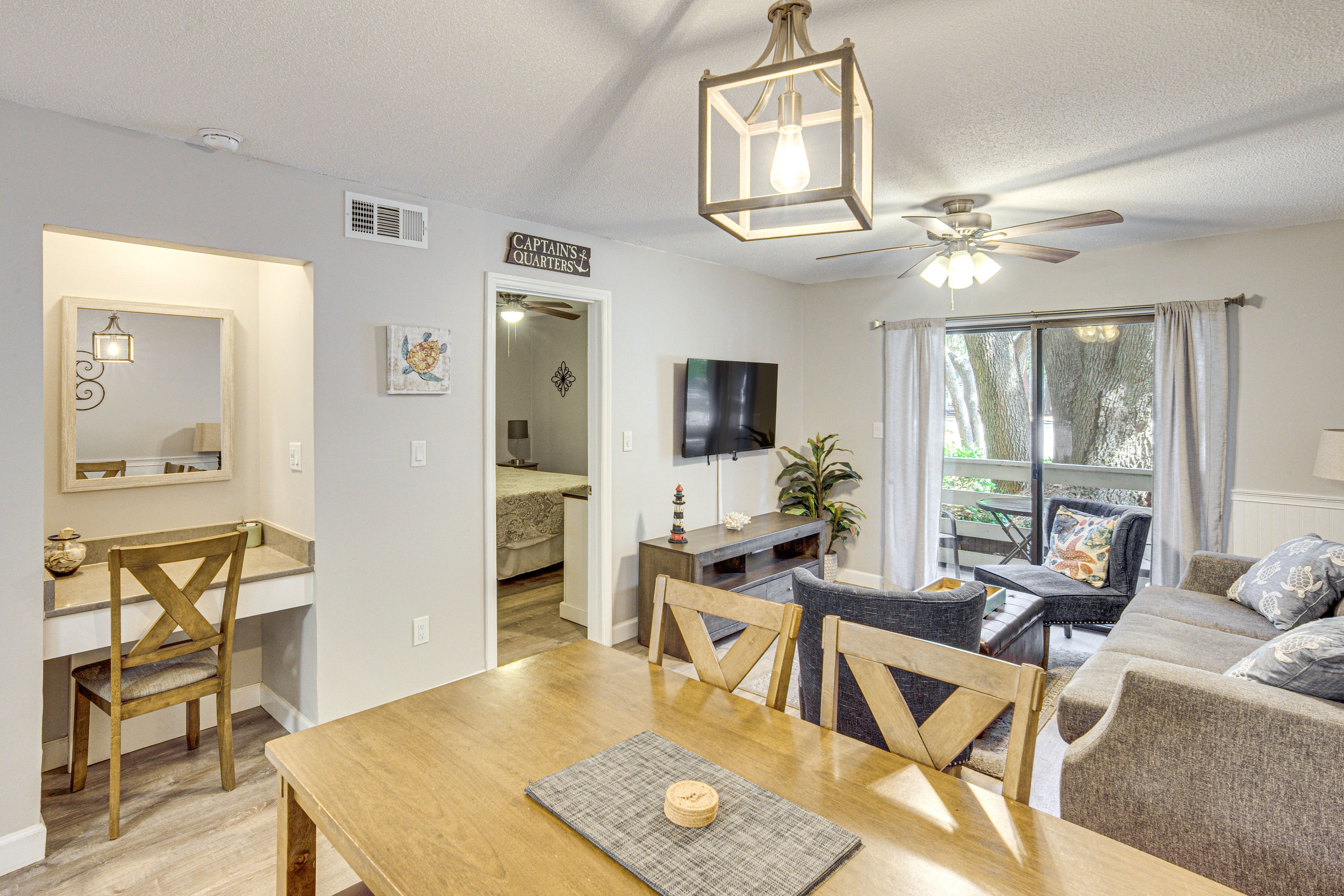 Dining Area | Dishware & Flatware