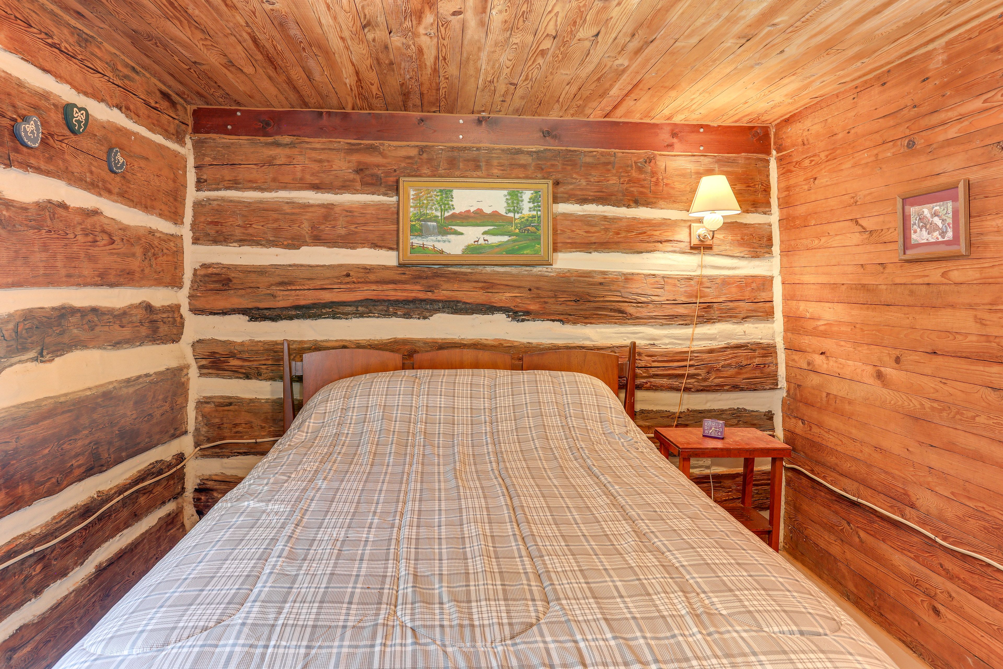 Bedroom 3 | Full Bed | 2nd Floor