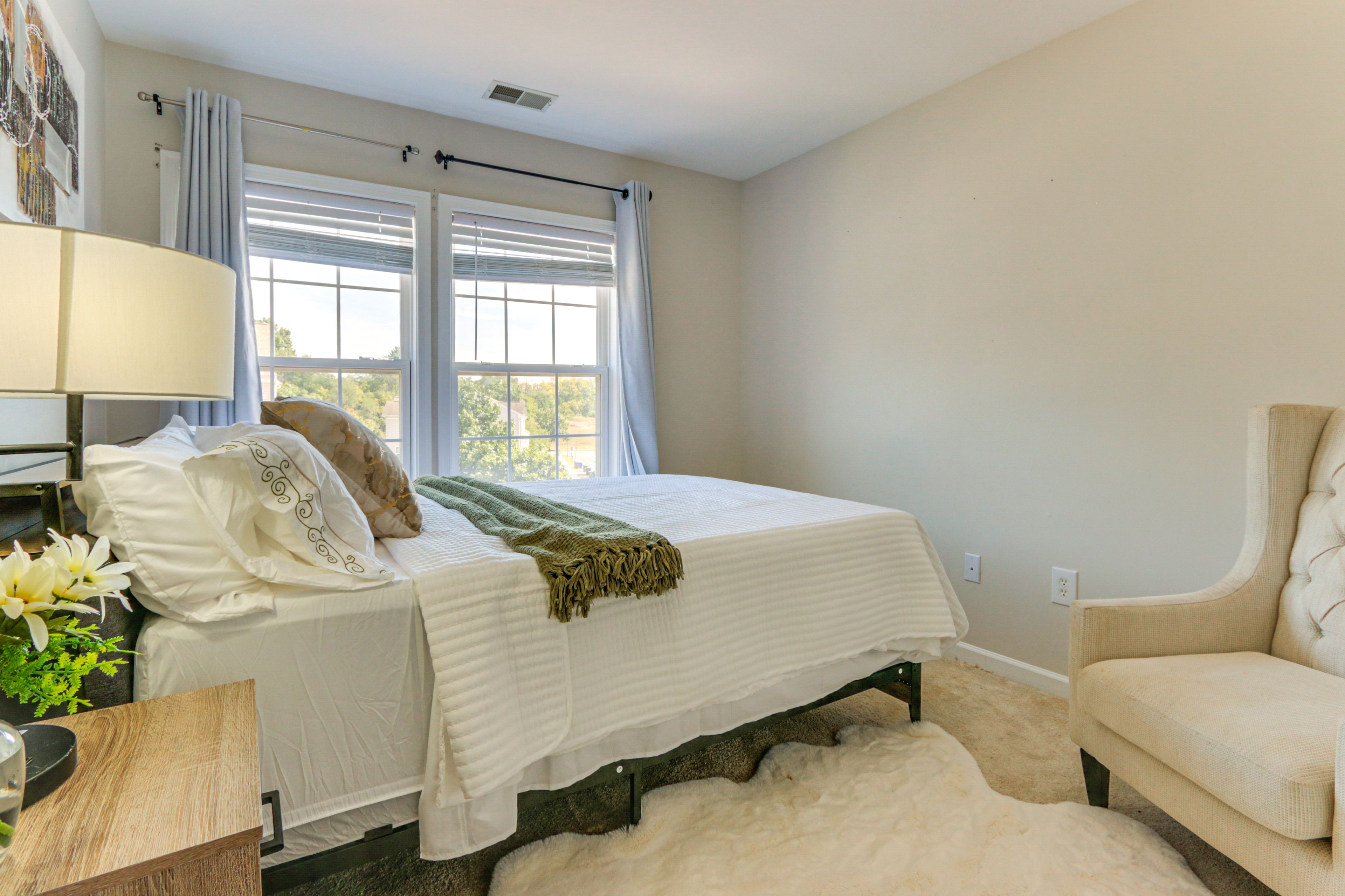 Bedroom 2 | Queen Bed | Upper Floor