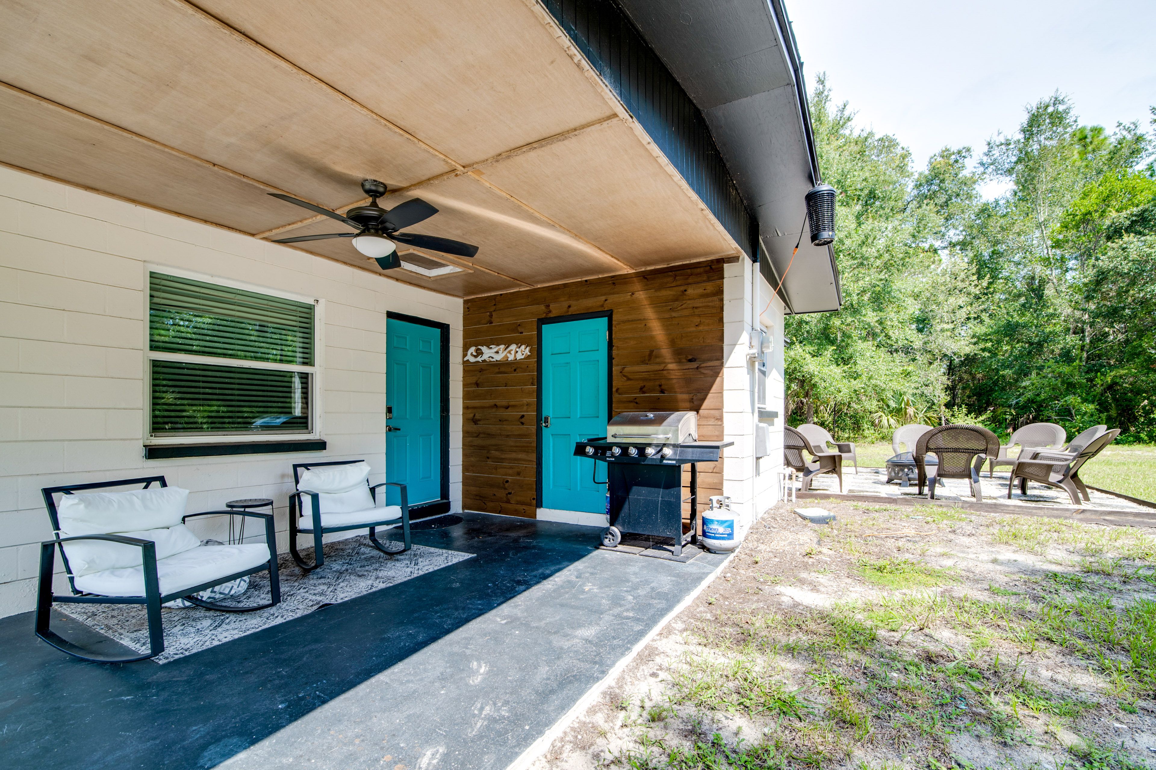 Covered Porch | Backyard