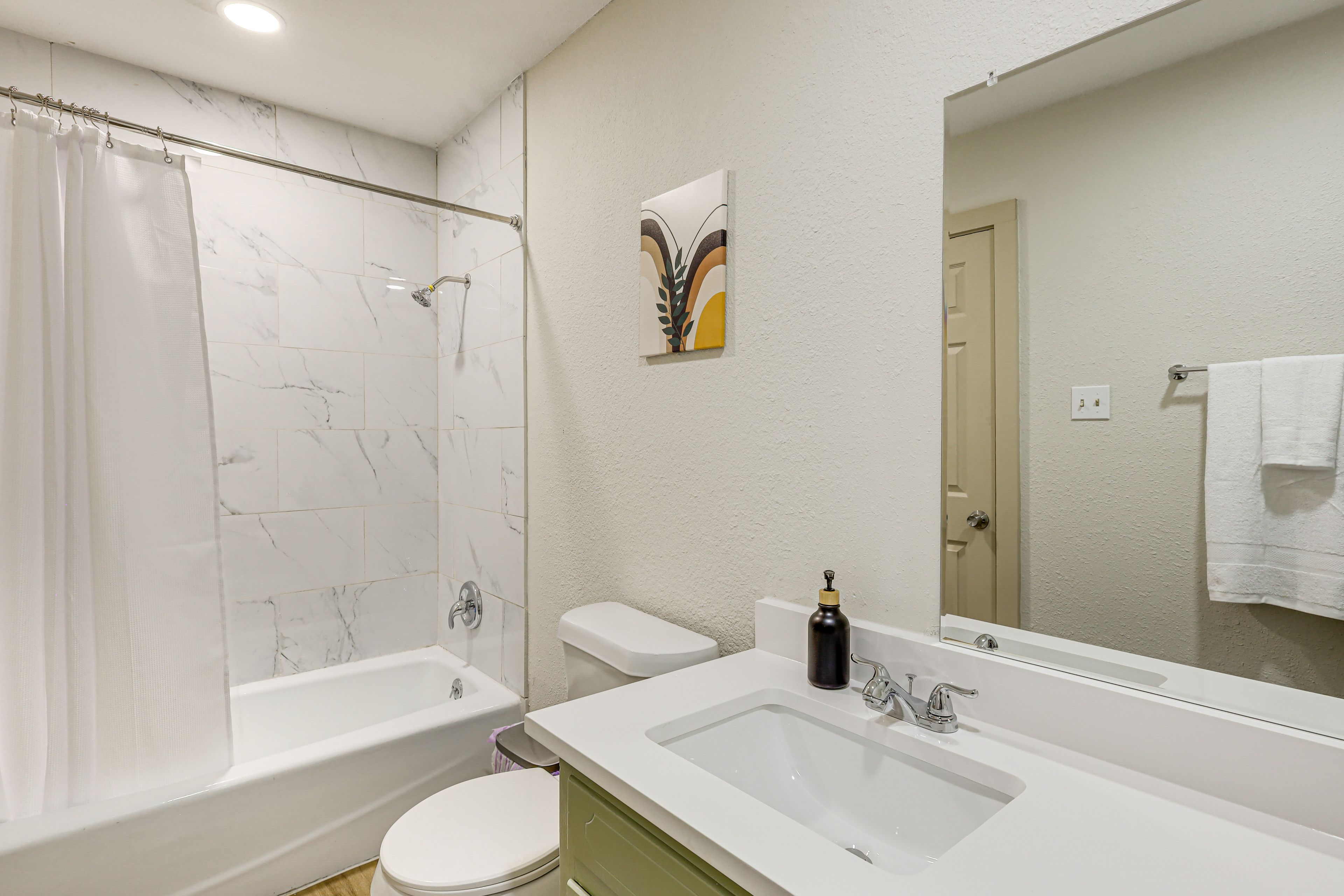 Full Bathroom
