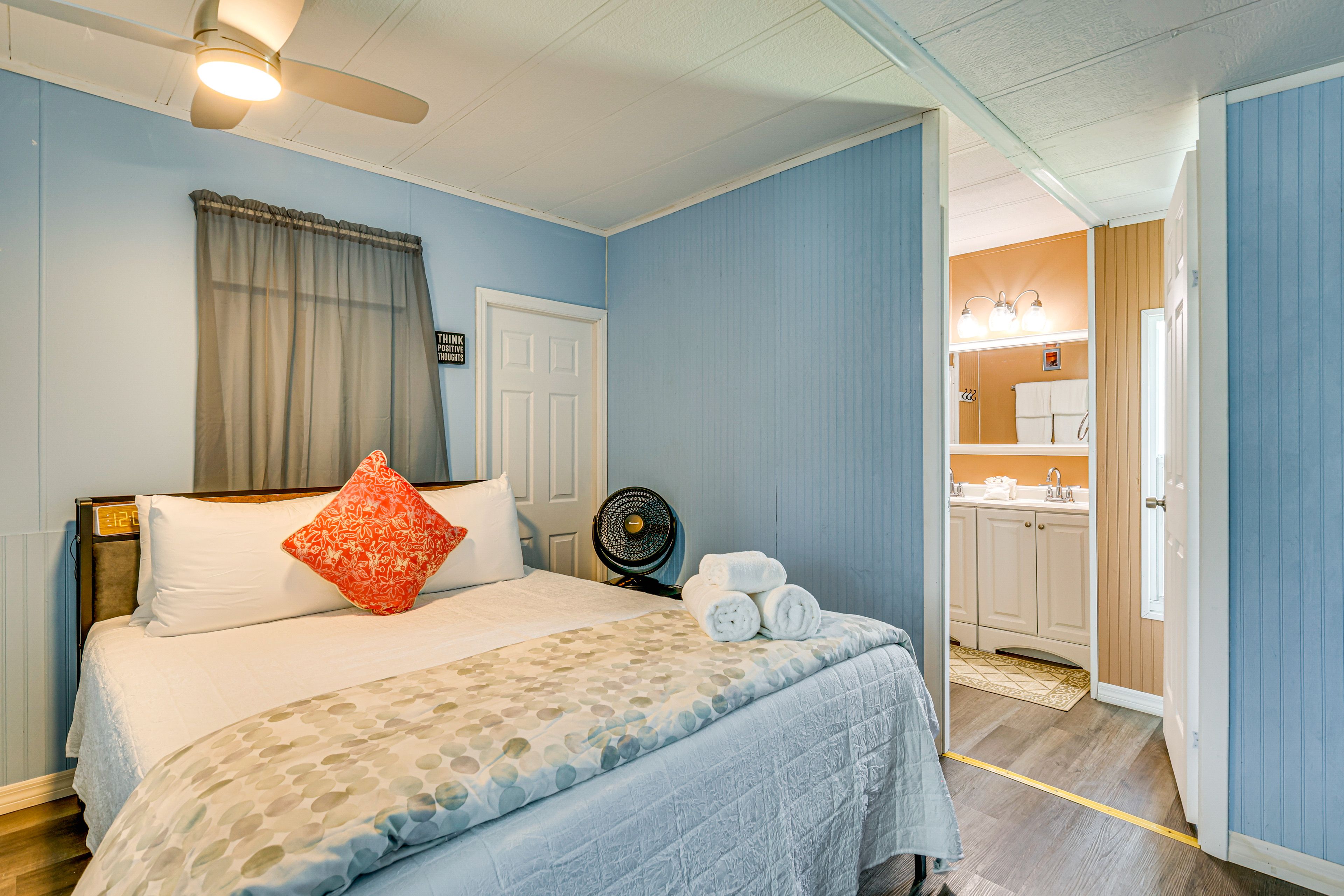 Studio | Sleeping Area 1 | Queen Bed
