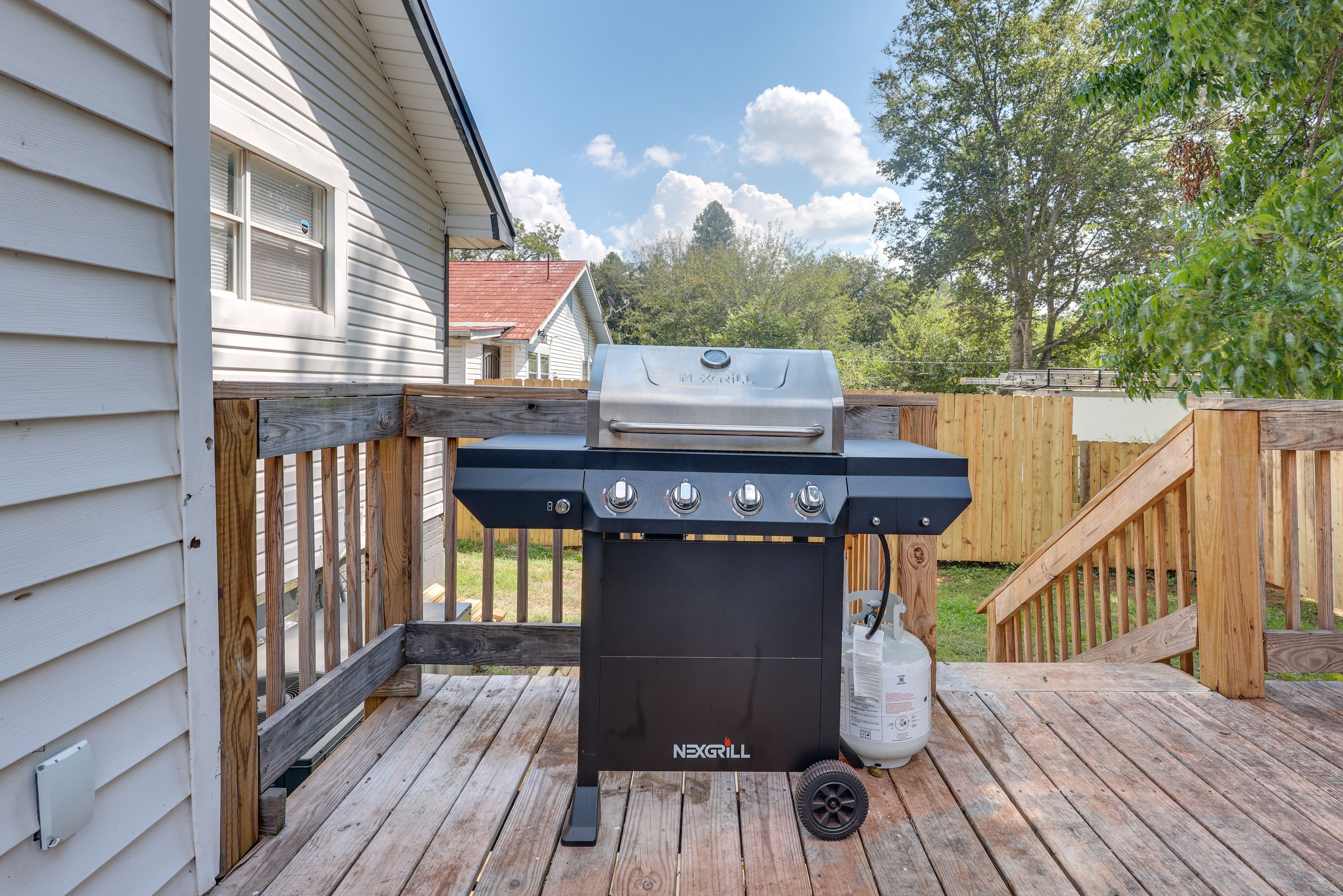 Deck | Gas Grill