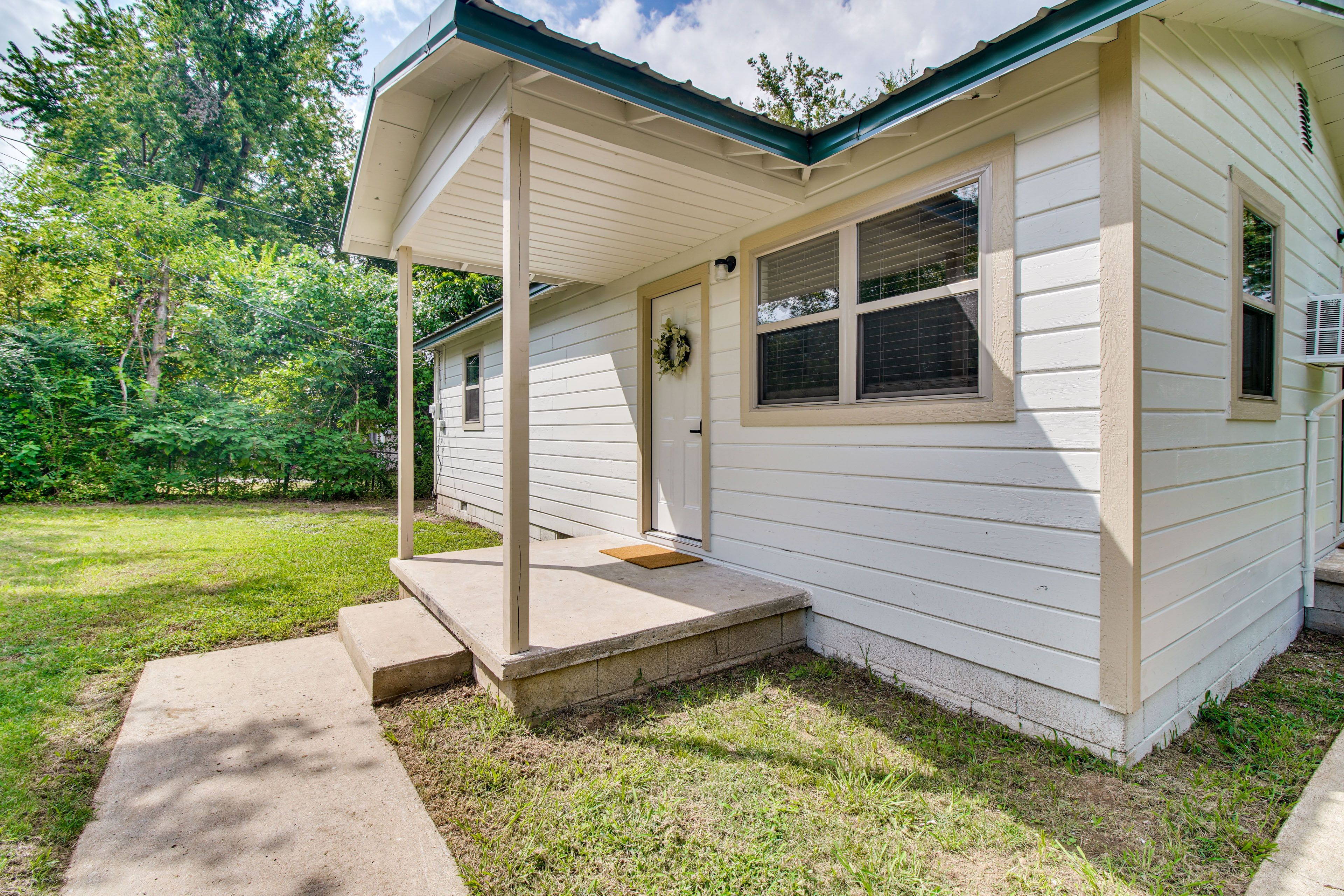 Exterior | Private Entrance