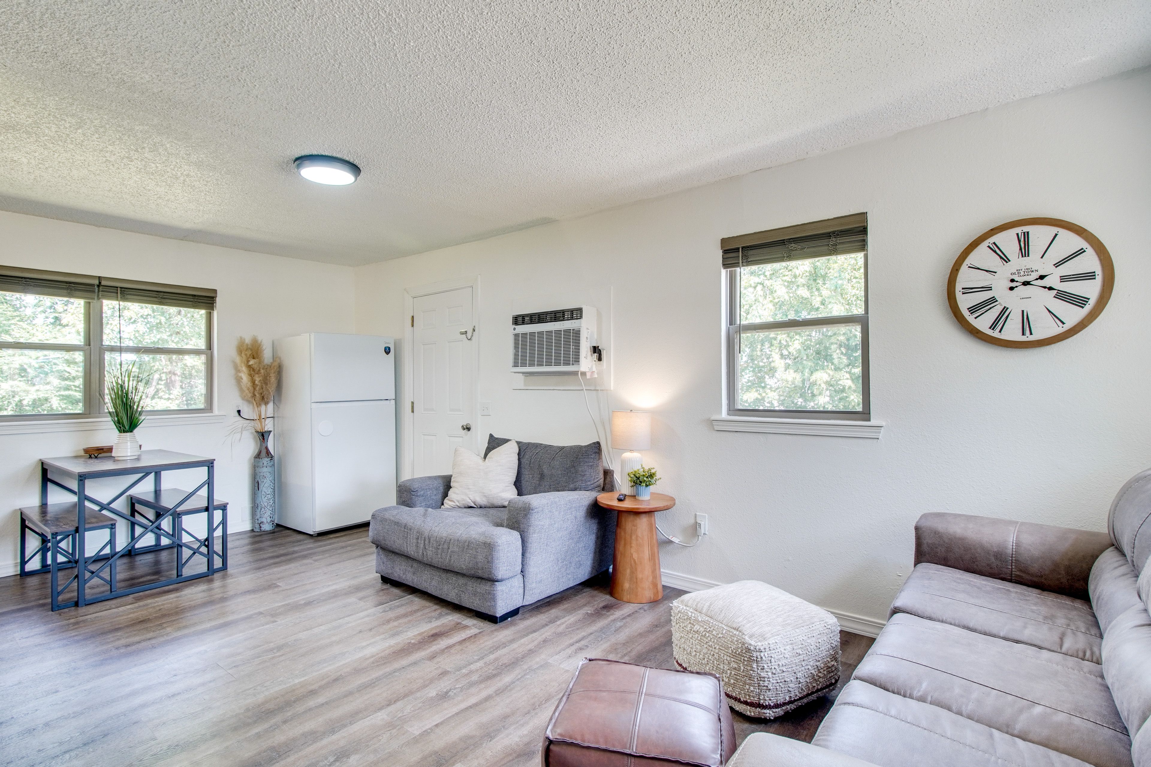 Sallisaw Vacation Rental | 2BR | 1BA | 700 Sq Ft | 3 Steps to Enter