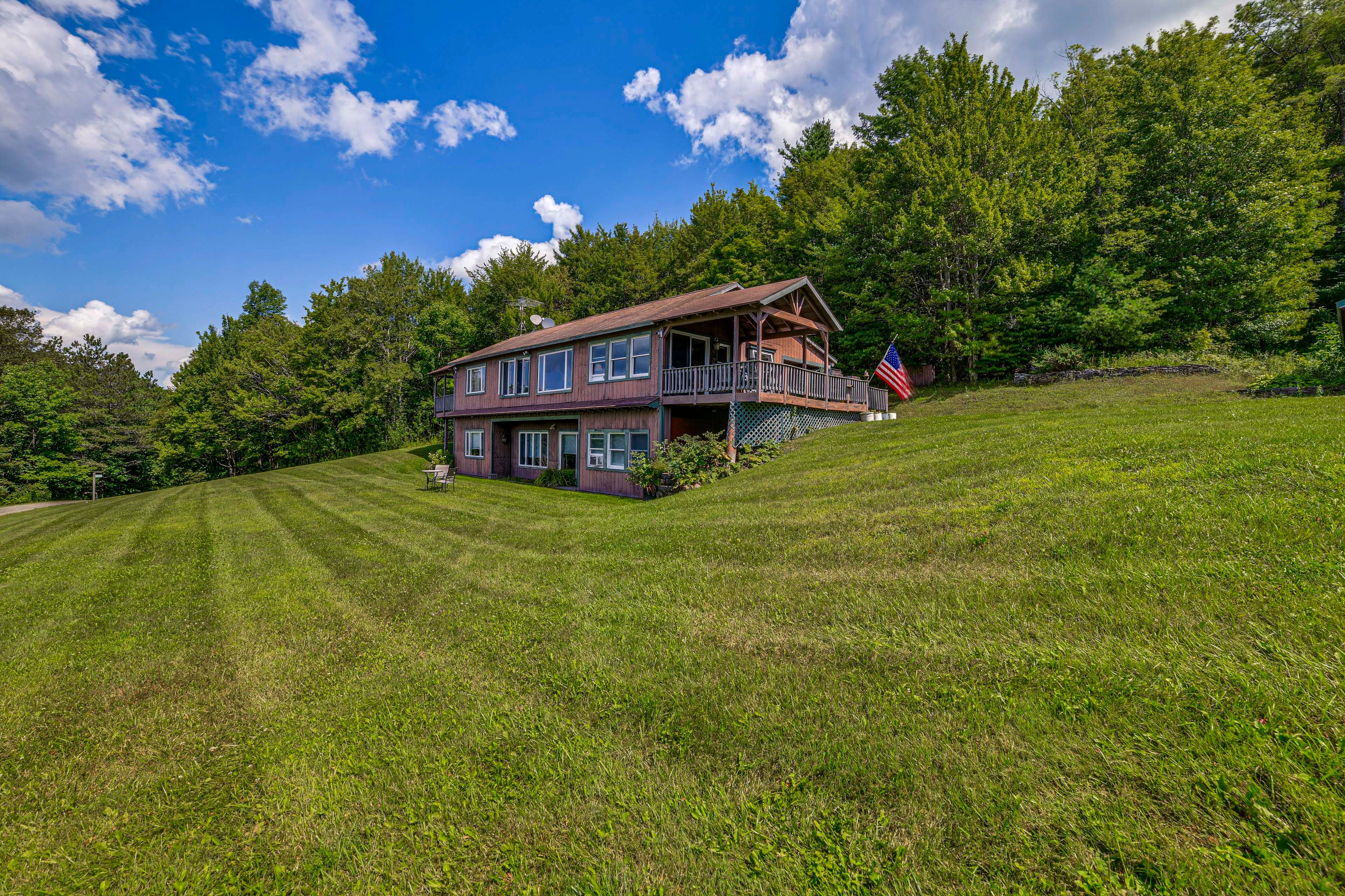 Parking | Shared Driveway (4 Vehicles)
