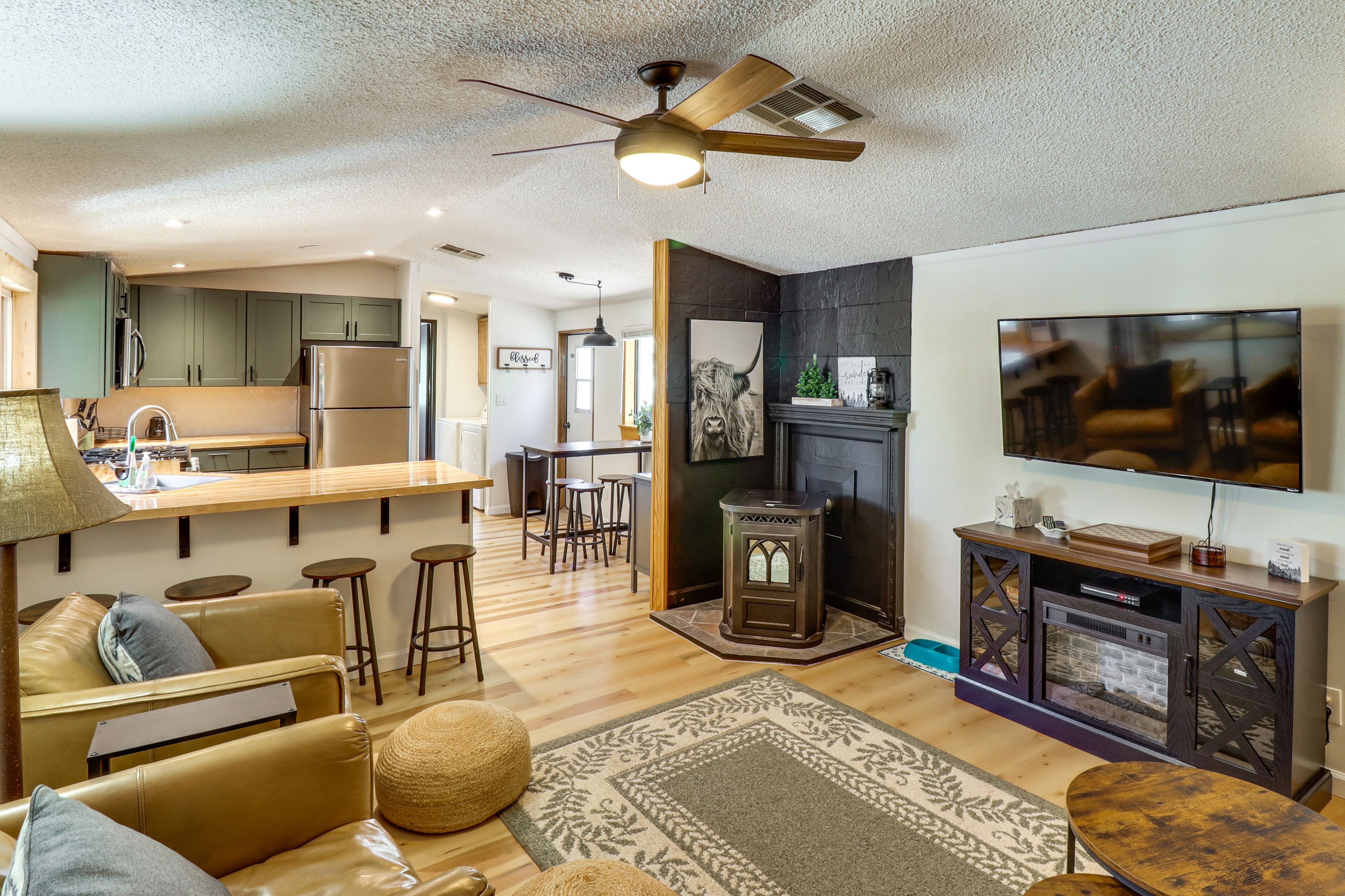 Pinetop-Lakeside Vacation Rental | 3BR | 2BA | 980 Sq Ft