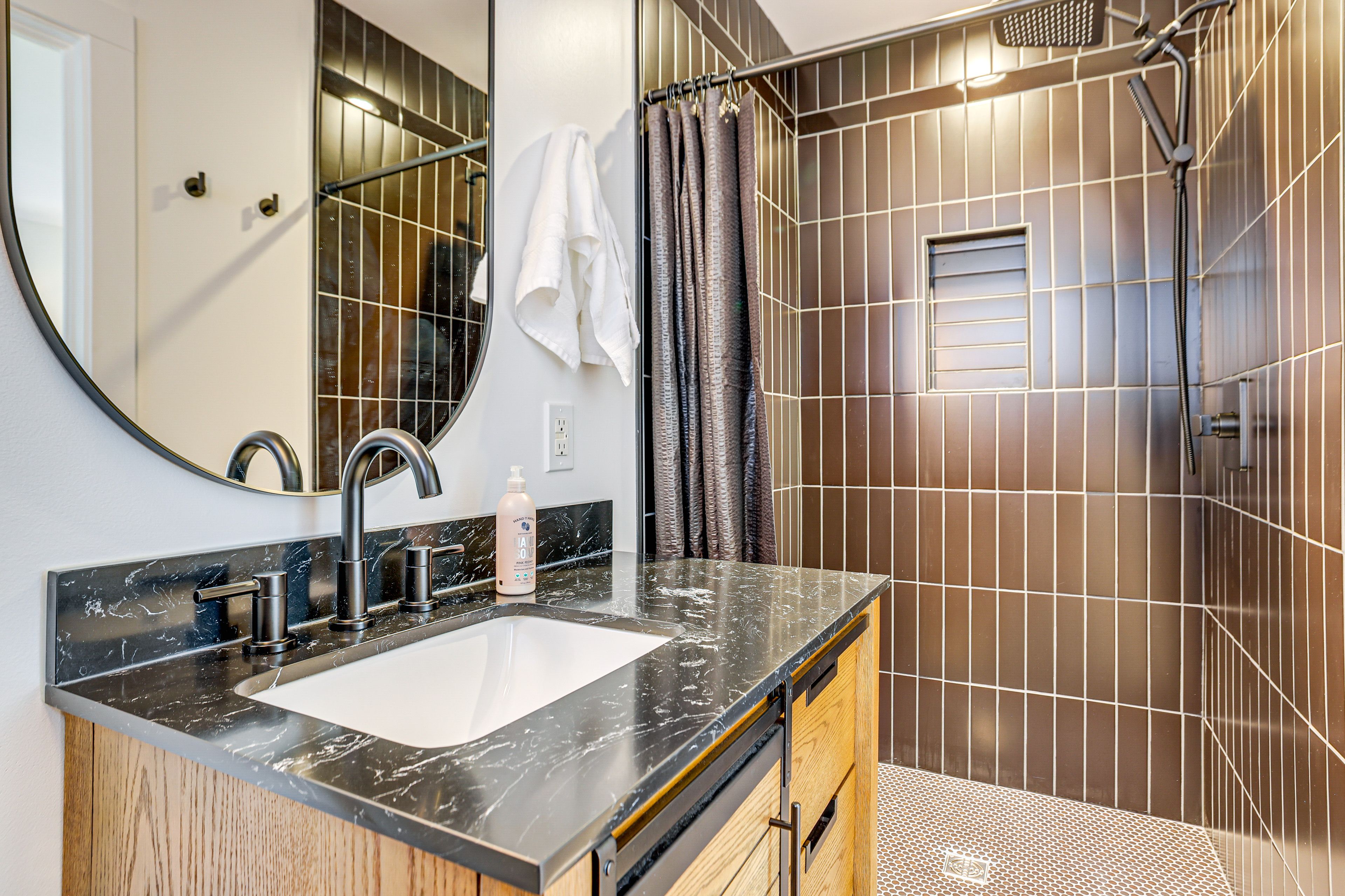 En-Suite Bathroom | Towels Provided
