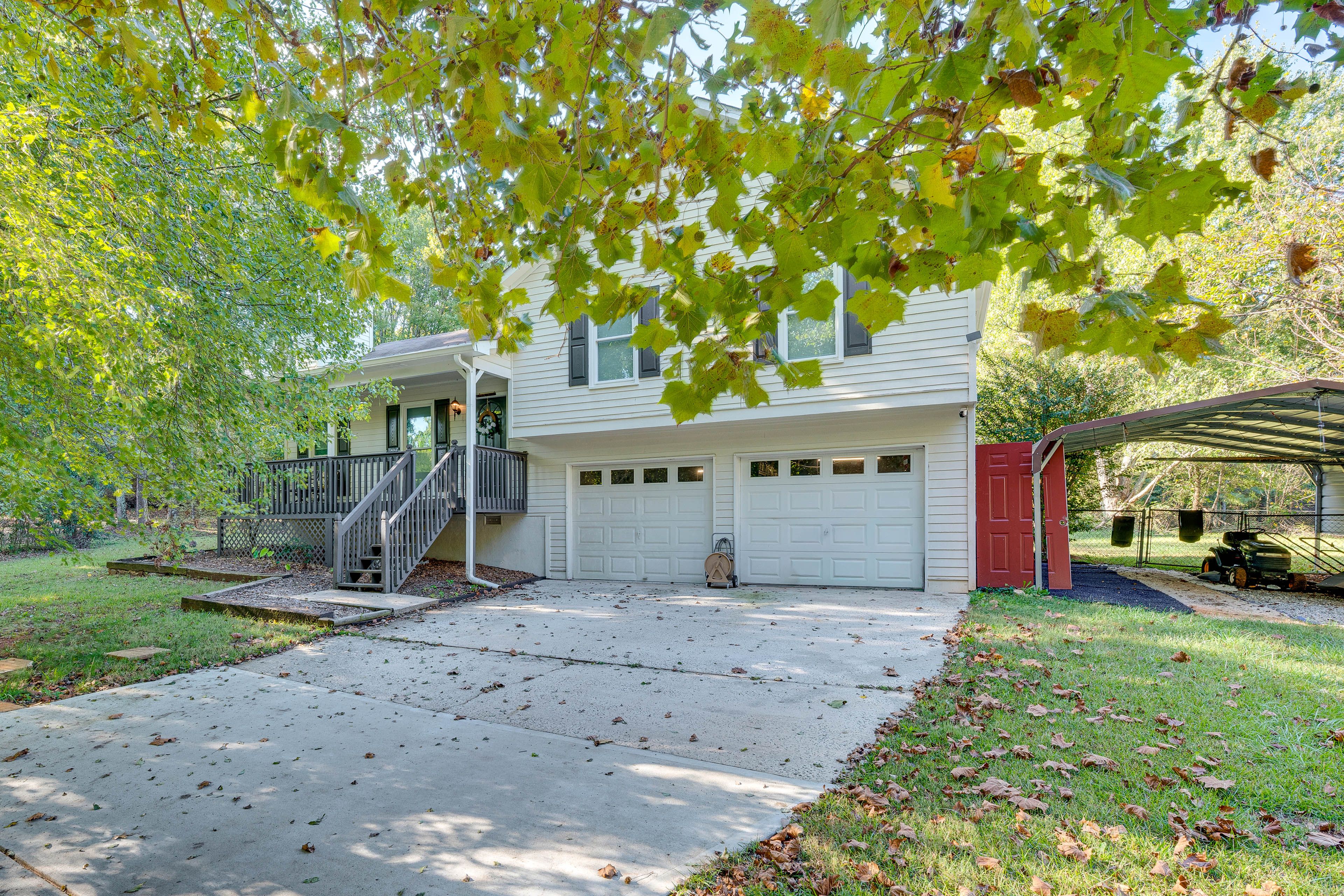 Exterior | Parking | Carport (1 Vehicle) | Driveway (1 Vehicle)