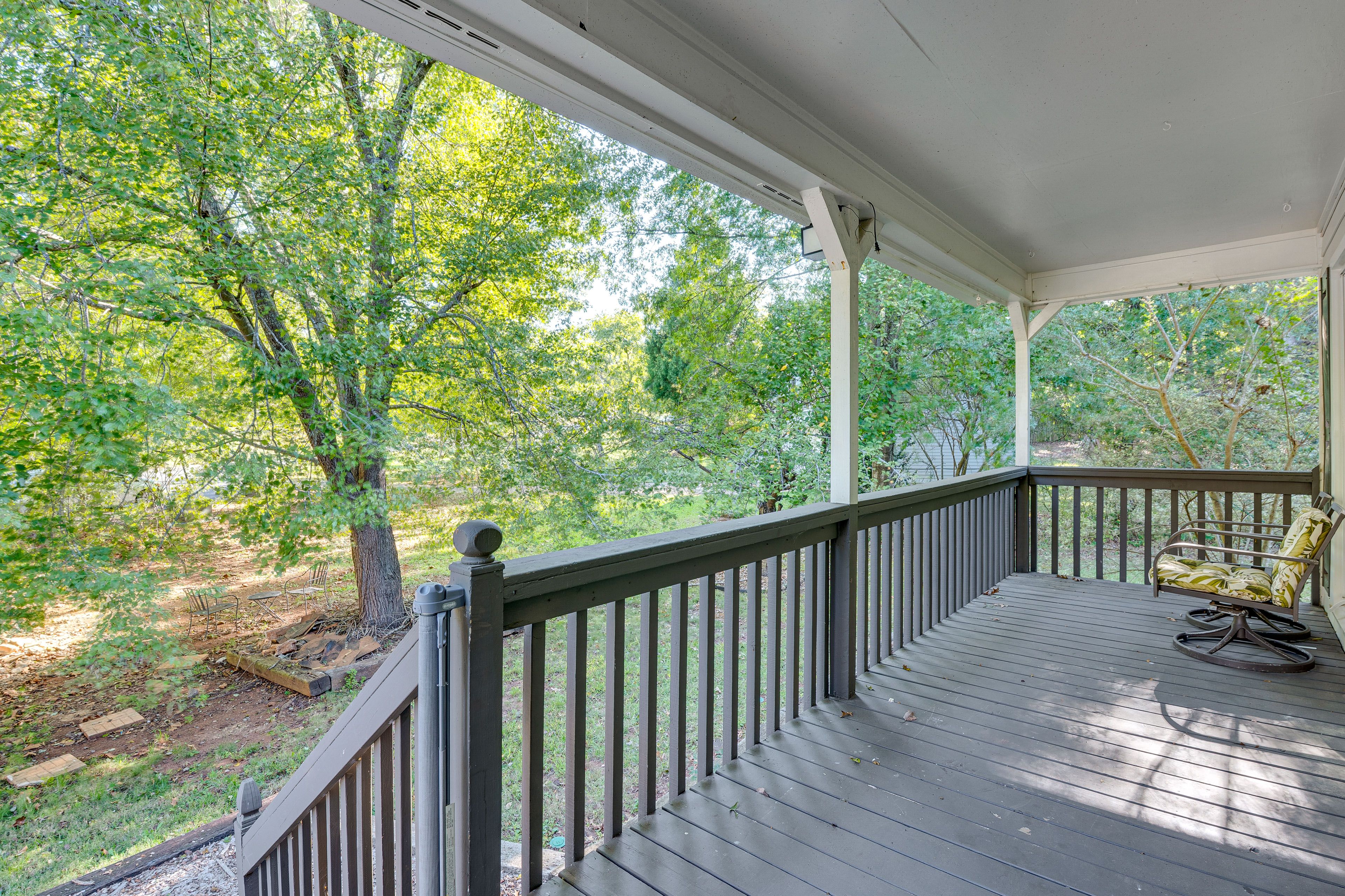 Covered Porch w/ 2 Chairs