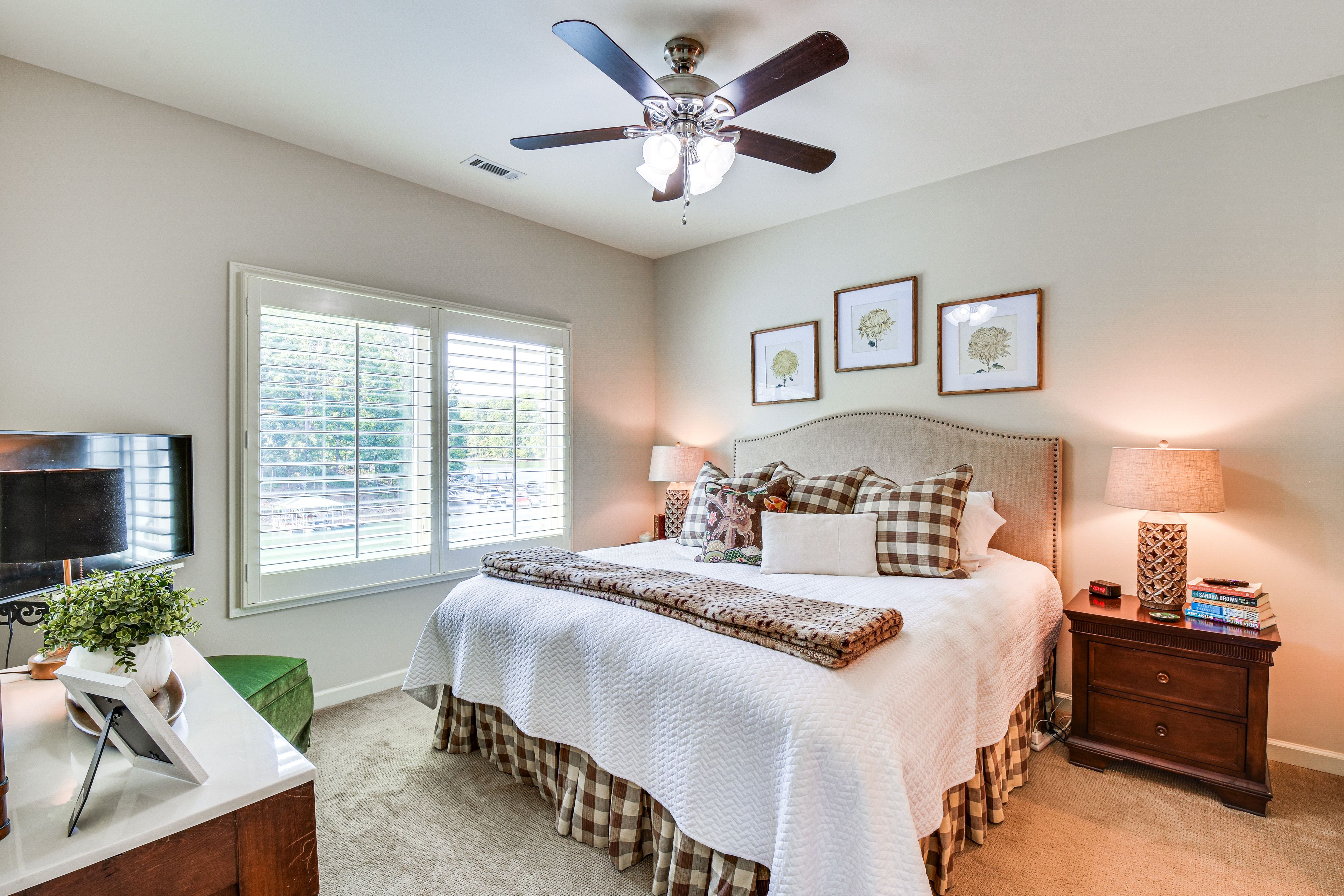Bedroom 1 | King Bed | Linens Provided | Main Floor