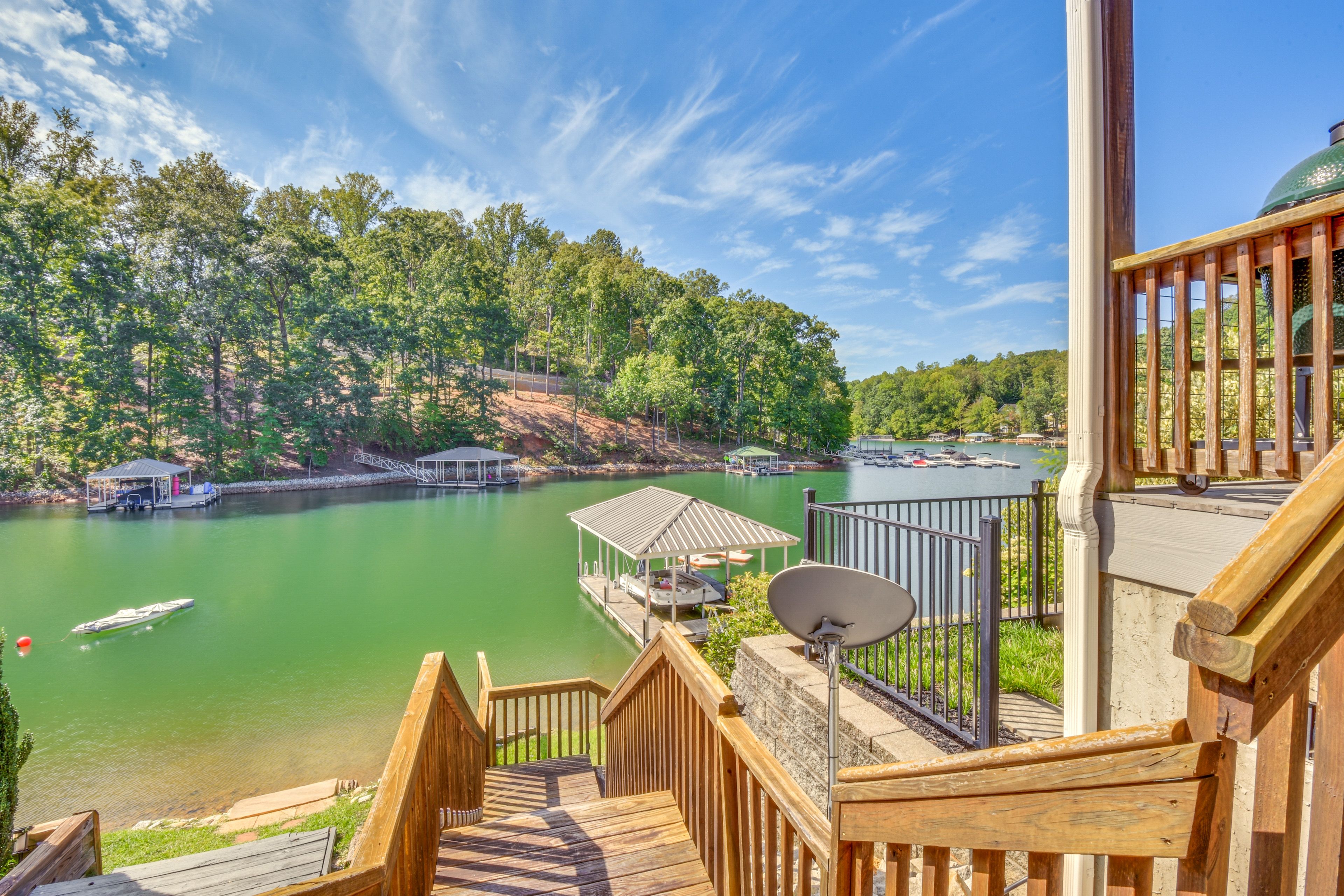Access to Lake Keowee