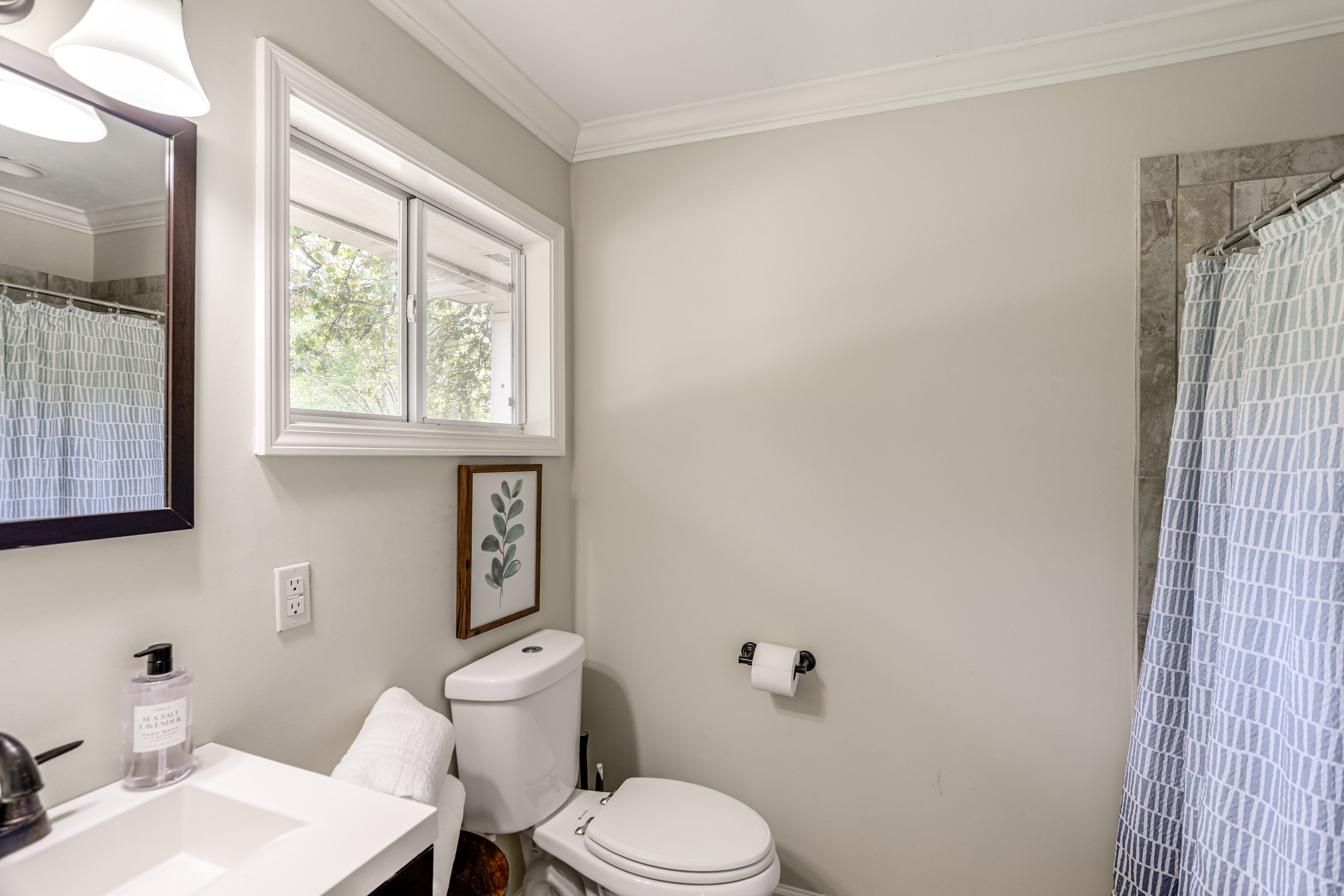 Full Bathroom
