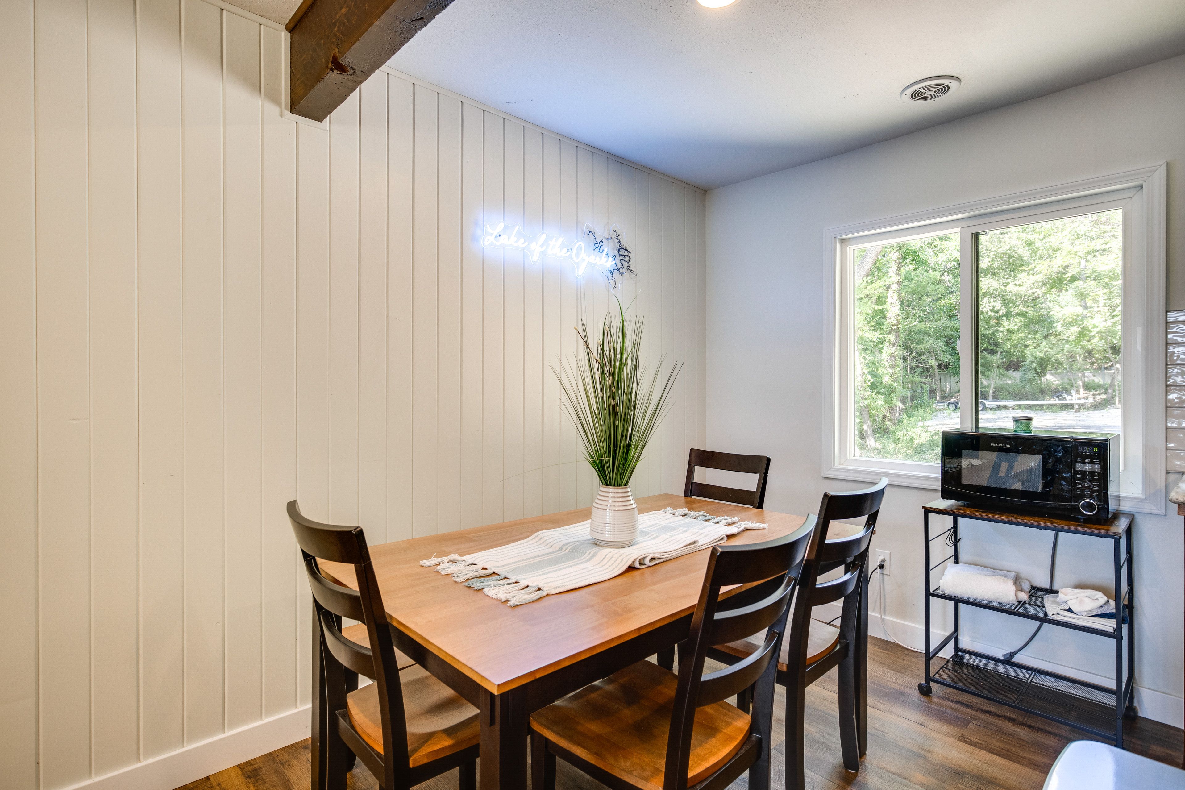 Dining Area | 1st Floor | Dishes & Flatware Provided