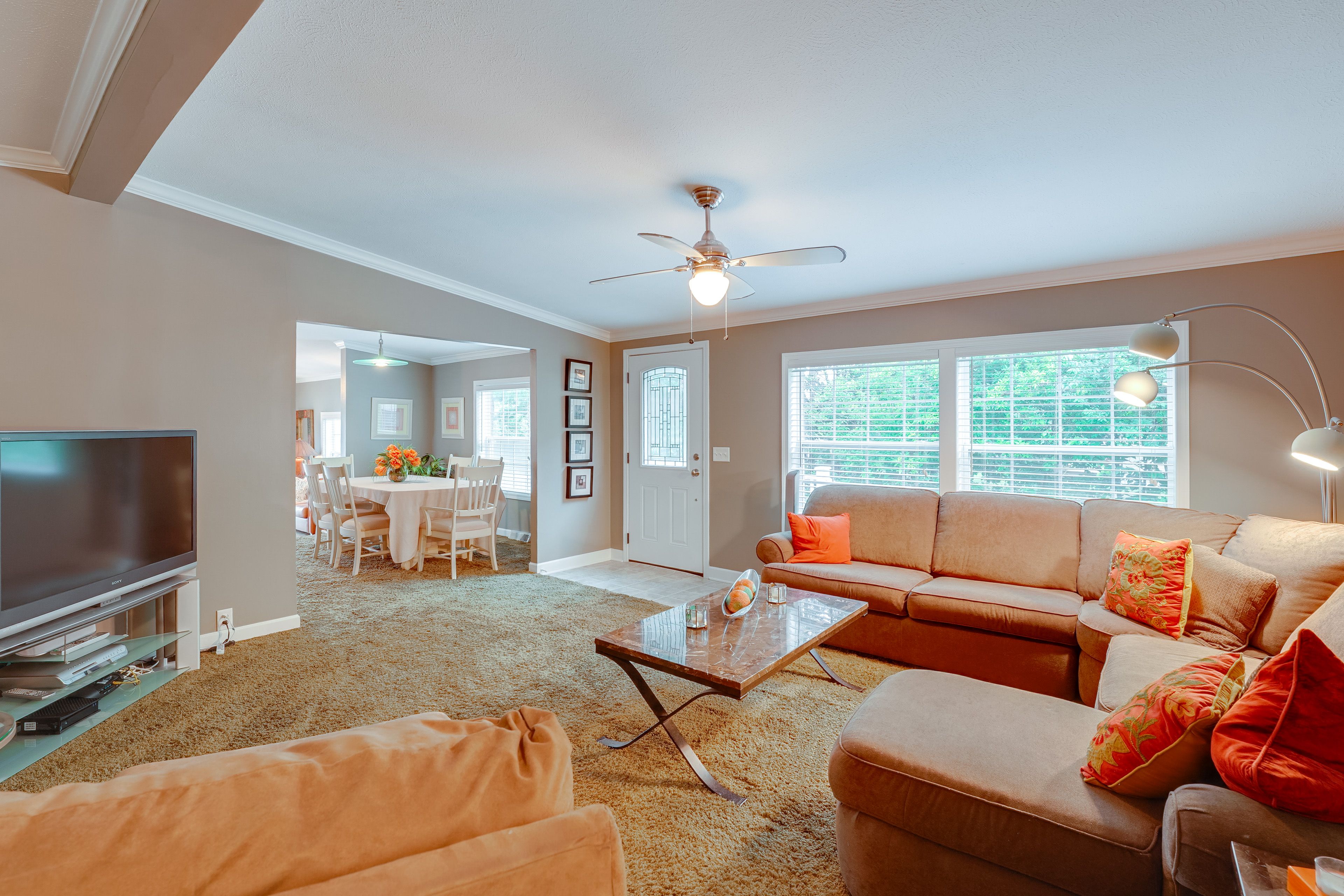 Property Interior | Central A/C & Heating | Free WiFi