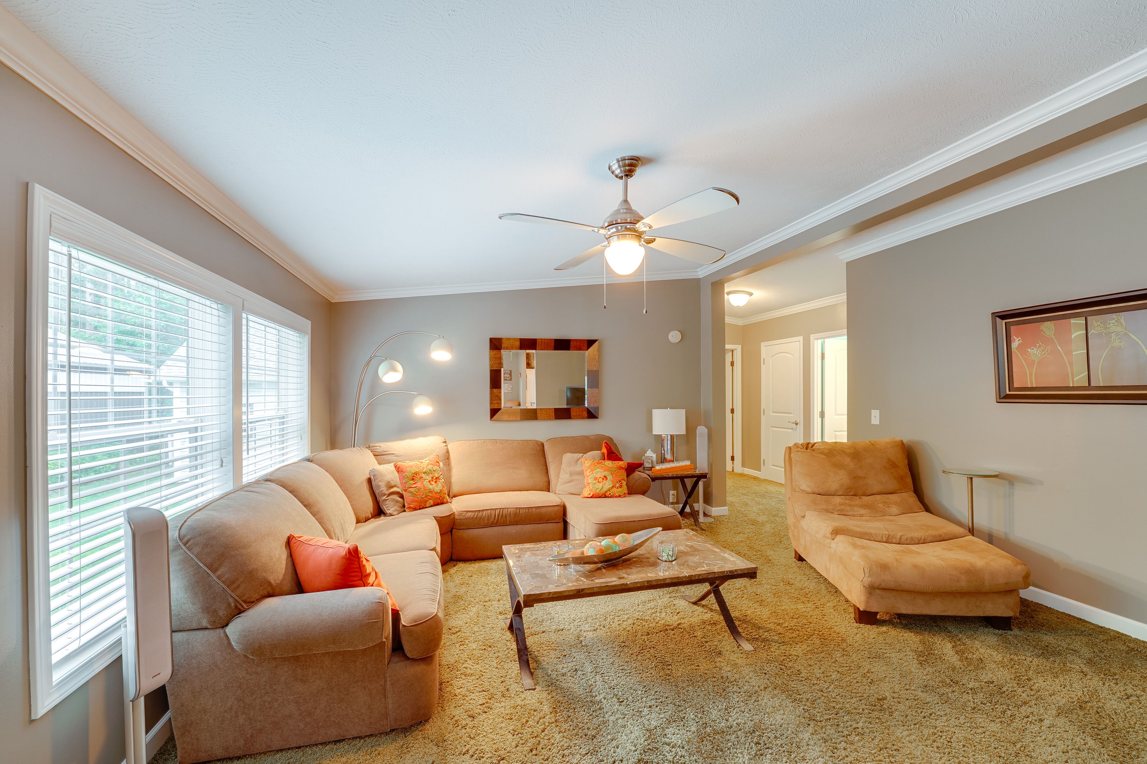 Living Room | Flat-Screen TV