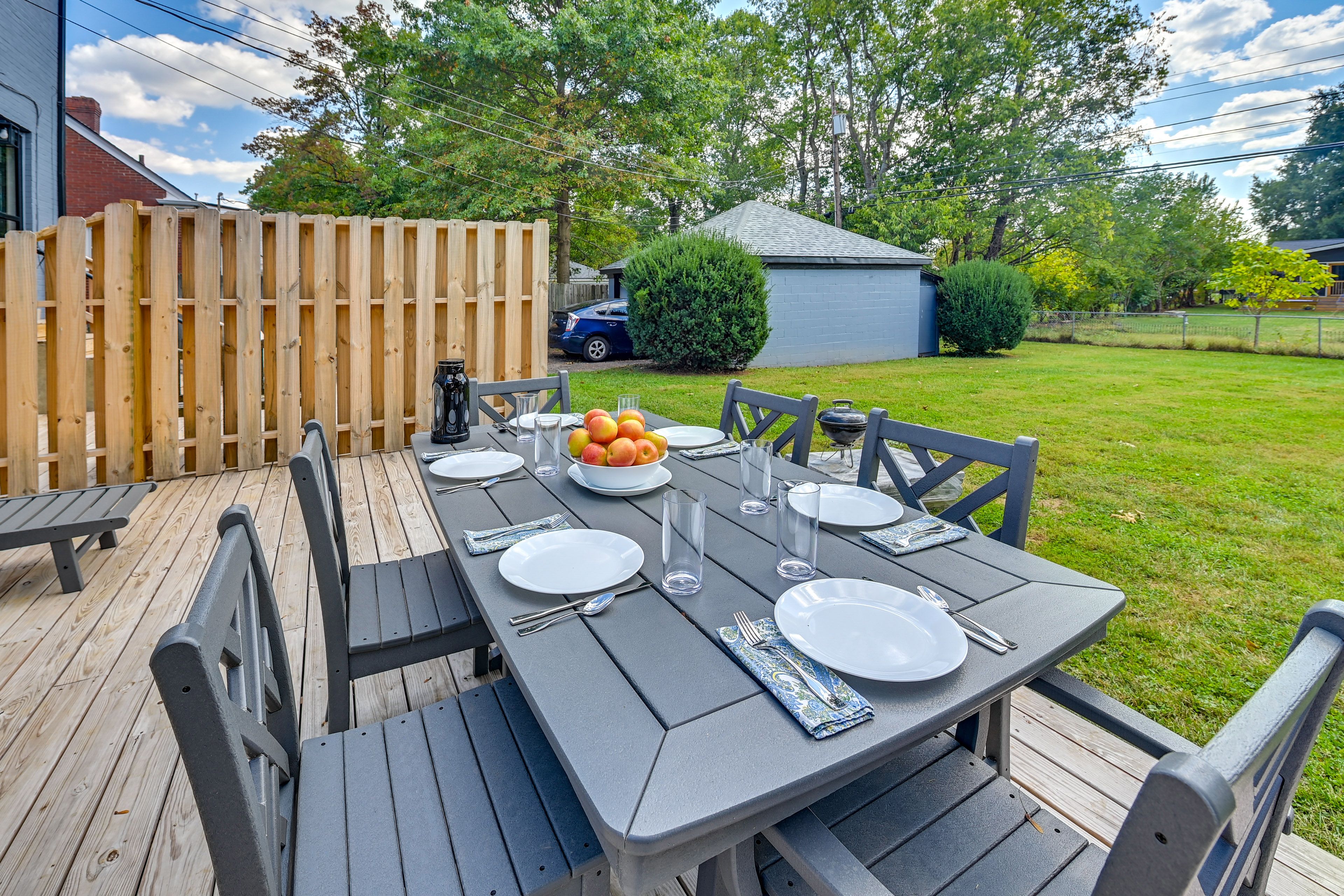 Outdoor Dining Table | Spacious Yard