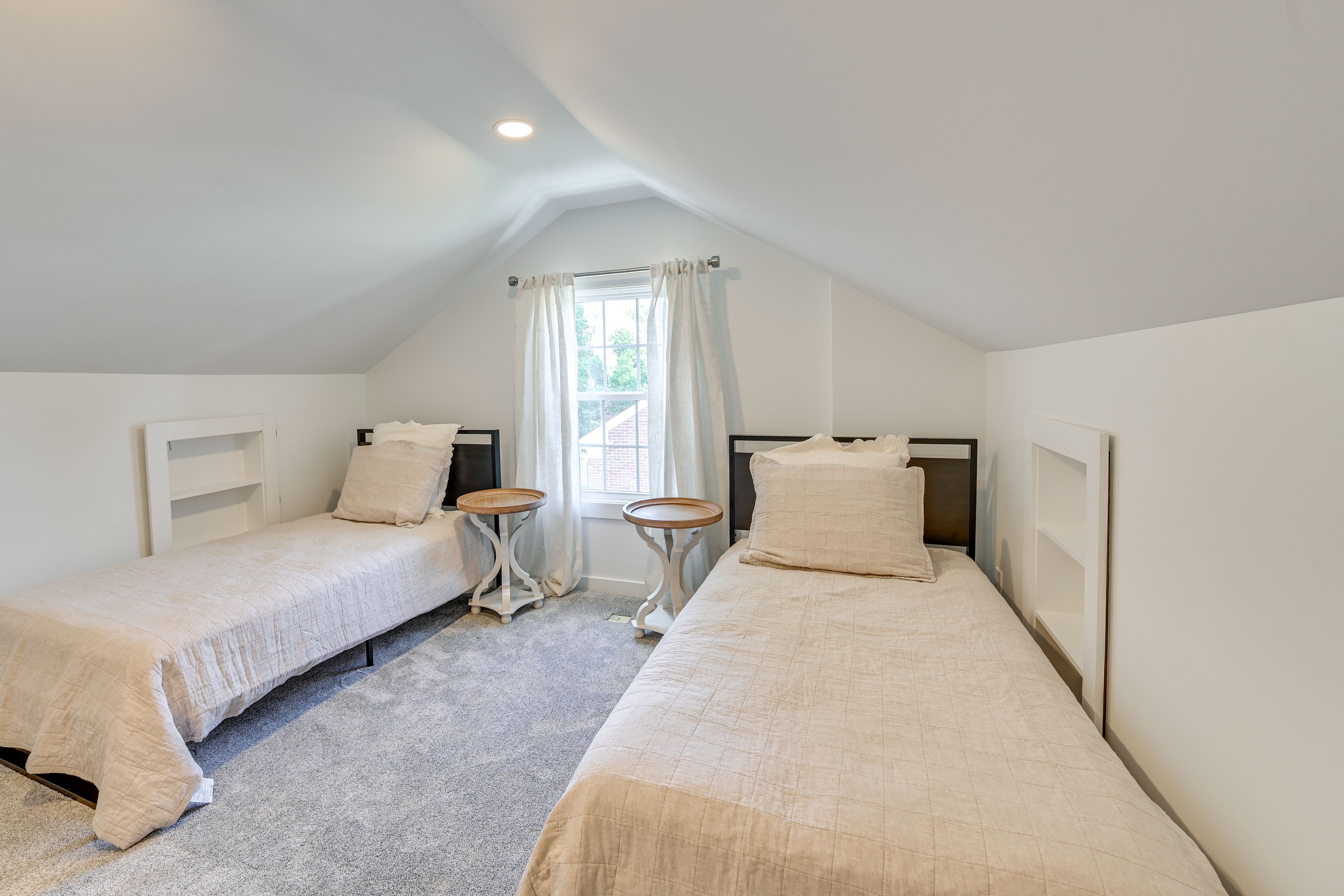 Bedroom 3 | 3rd Floor | 2 Twin Beds