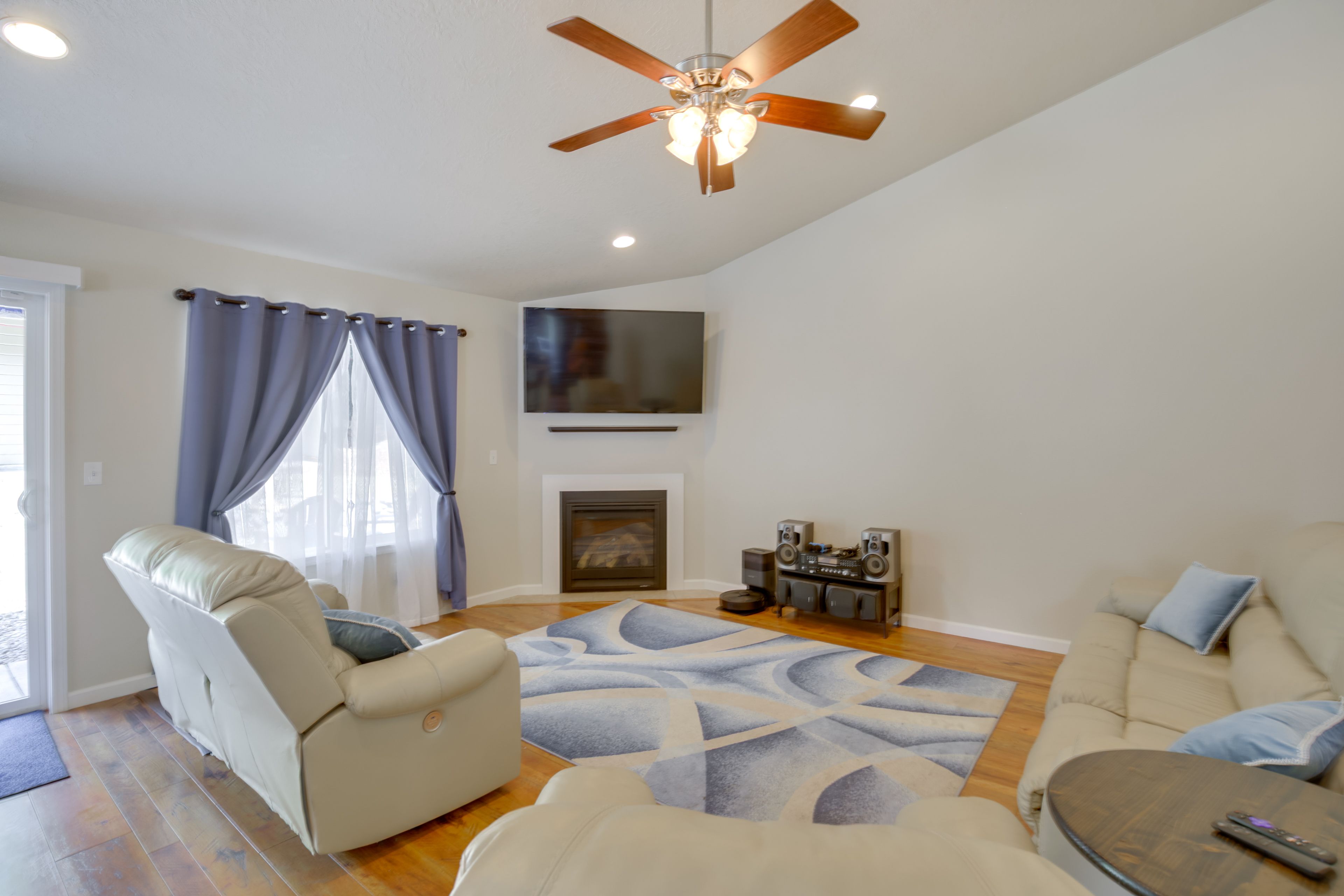 Living Room | Smart TV | Fireplace | Single-Story Home