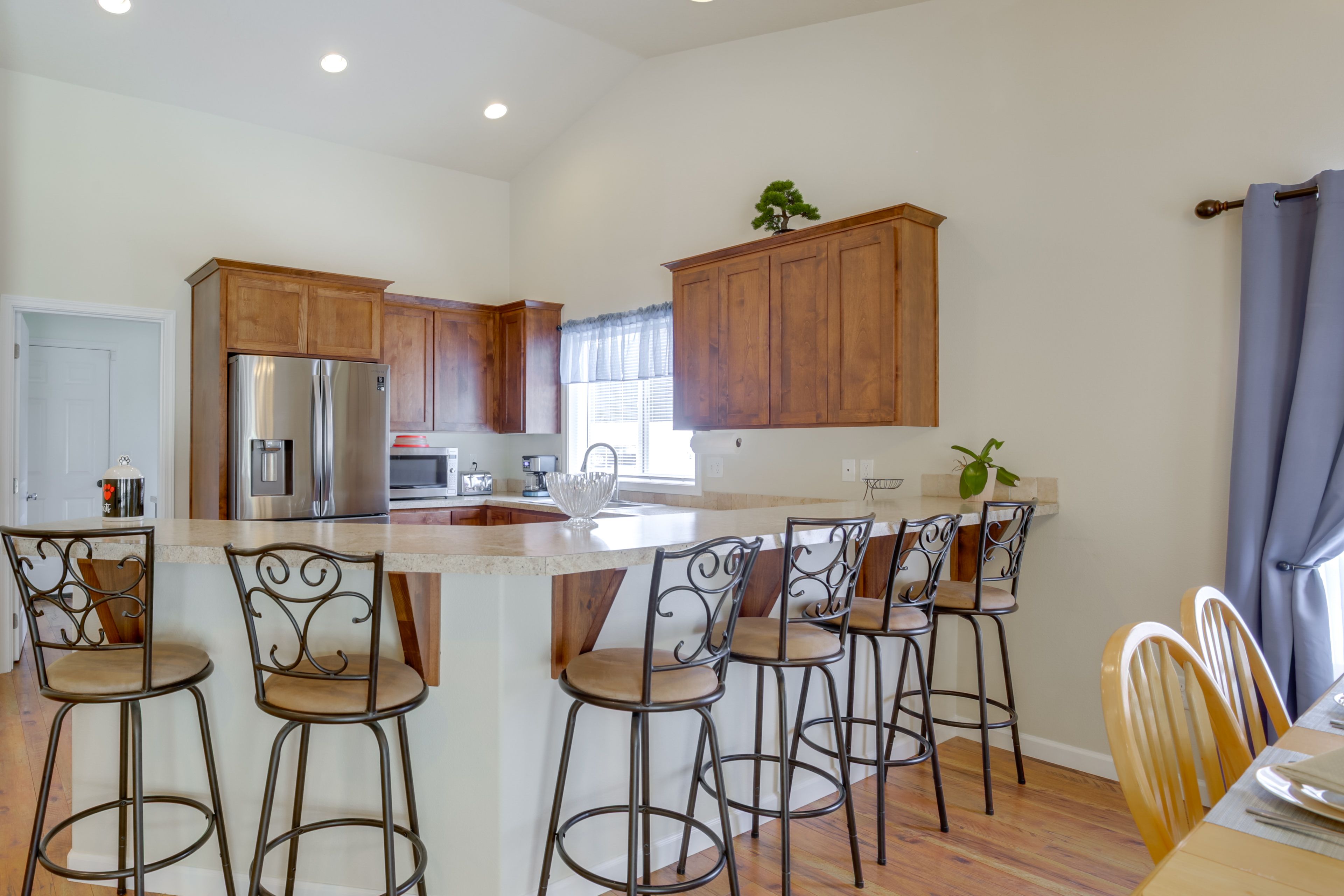 Kitchen | Breakfast Bar | Coffee Maker