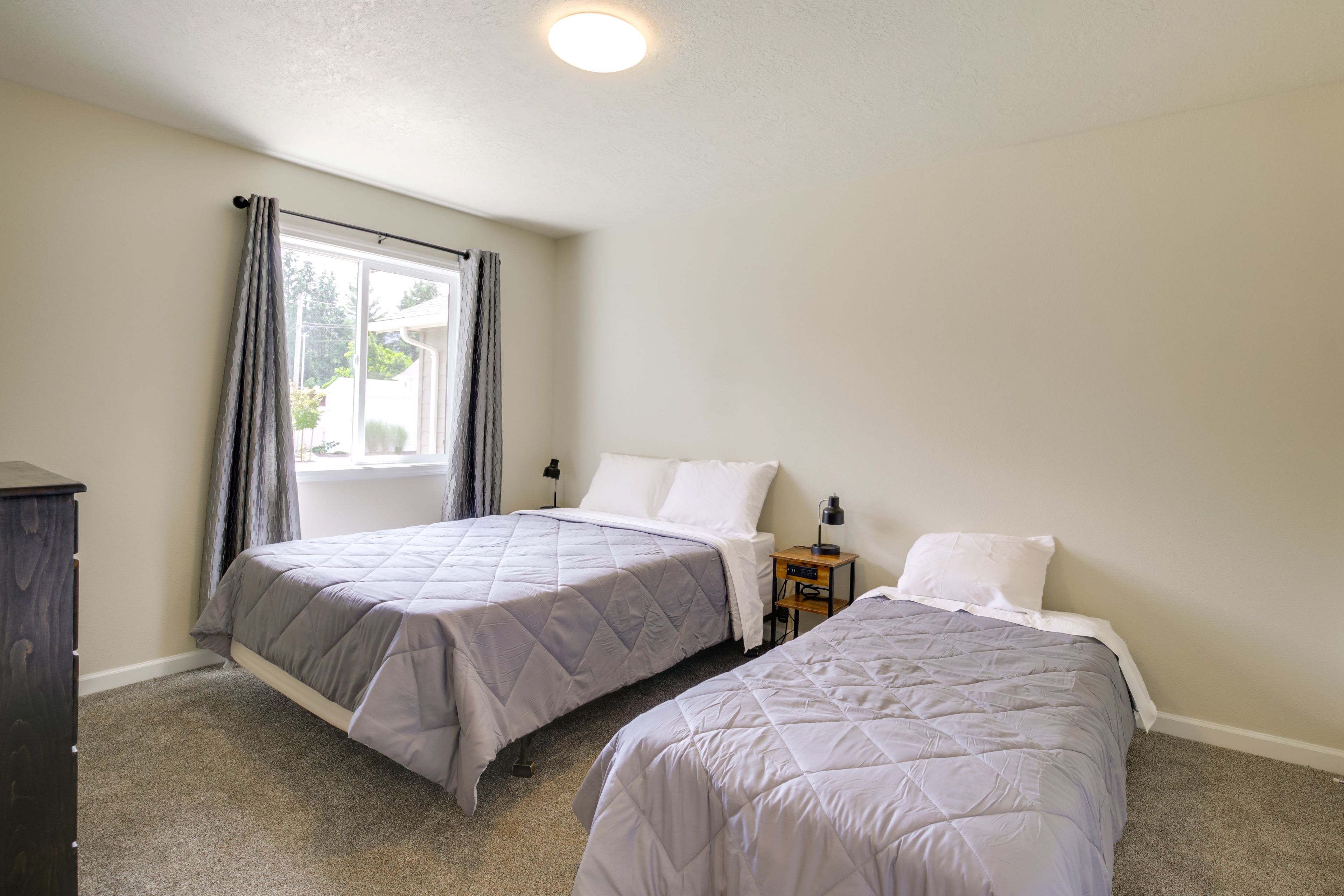 Bedroom 3 | Queen Bed | Twin Bed