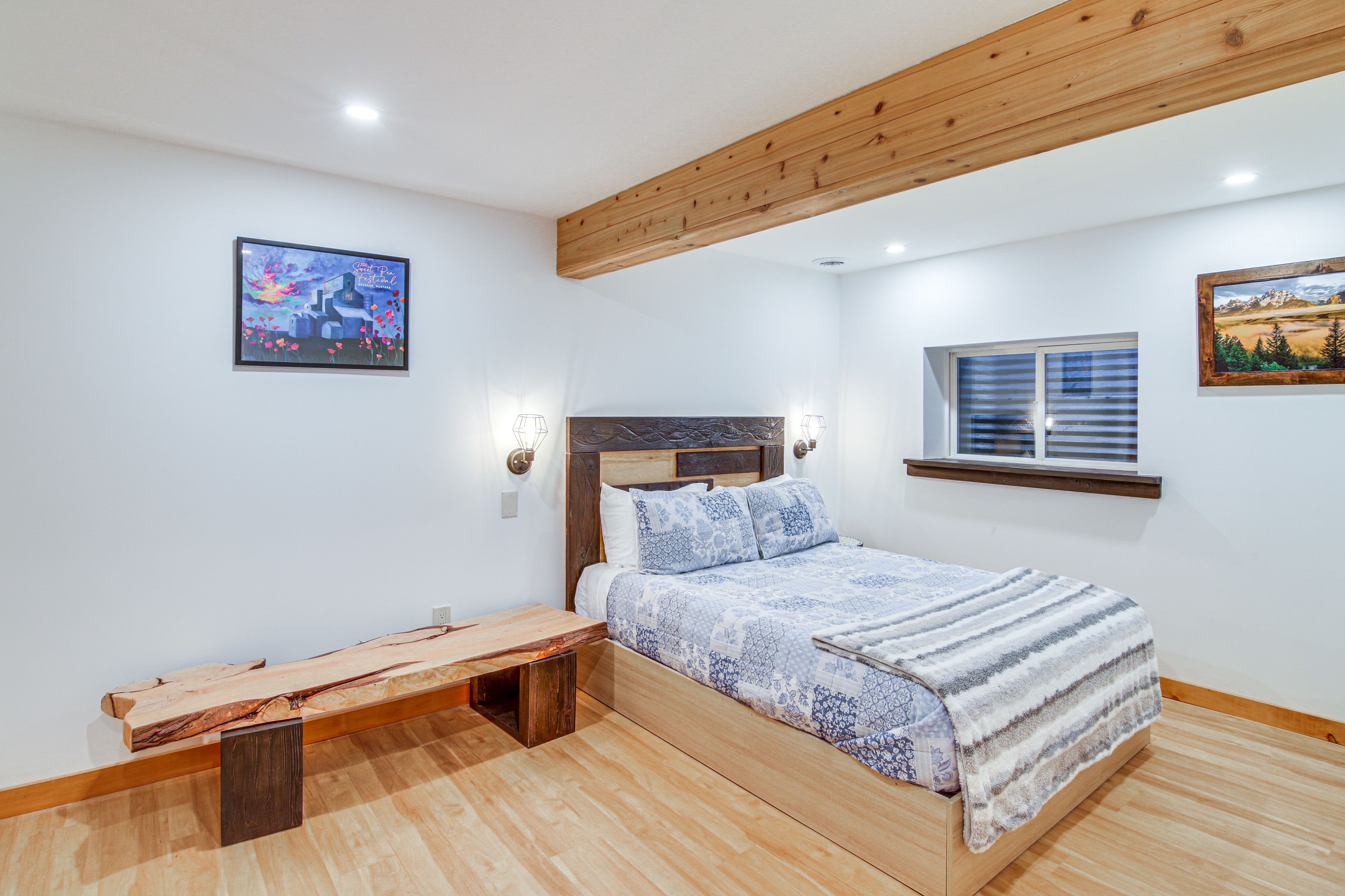 Bedroom 1 | Queen Bed