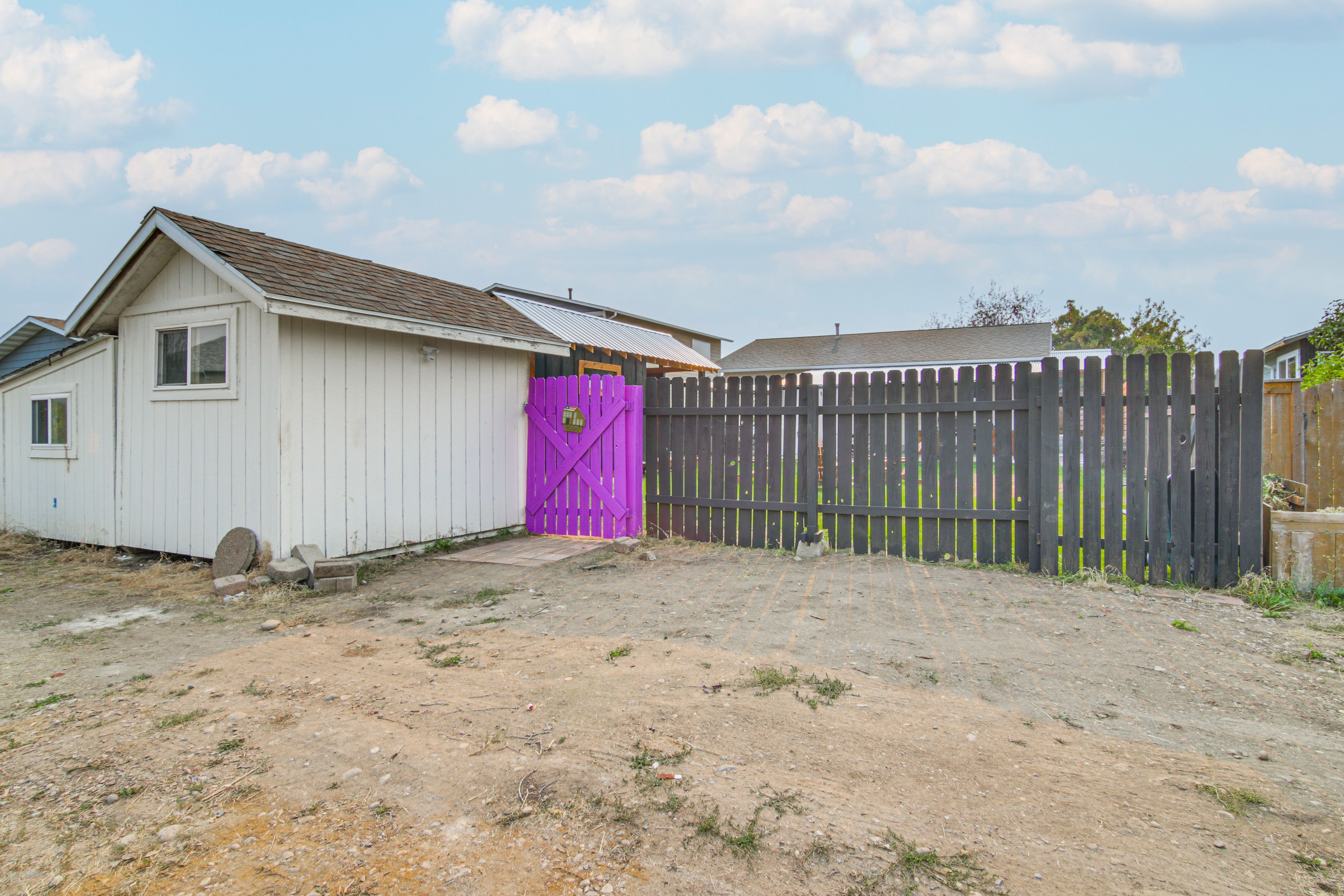 Parking | Shared Driveway (2 Vehicles)