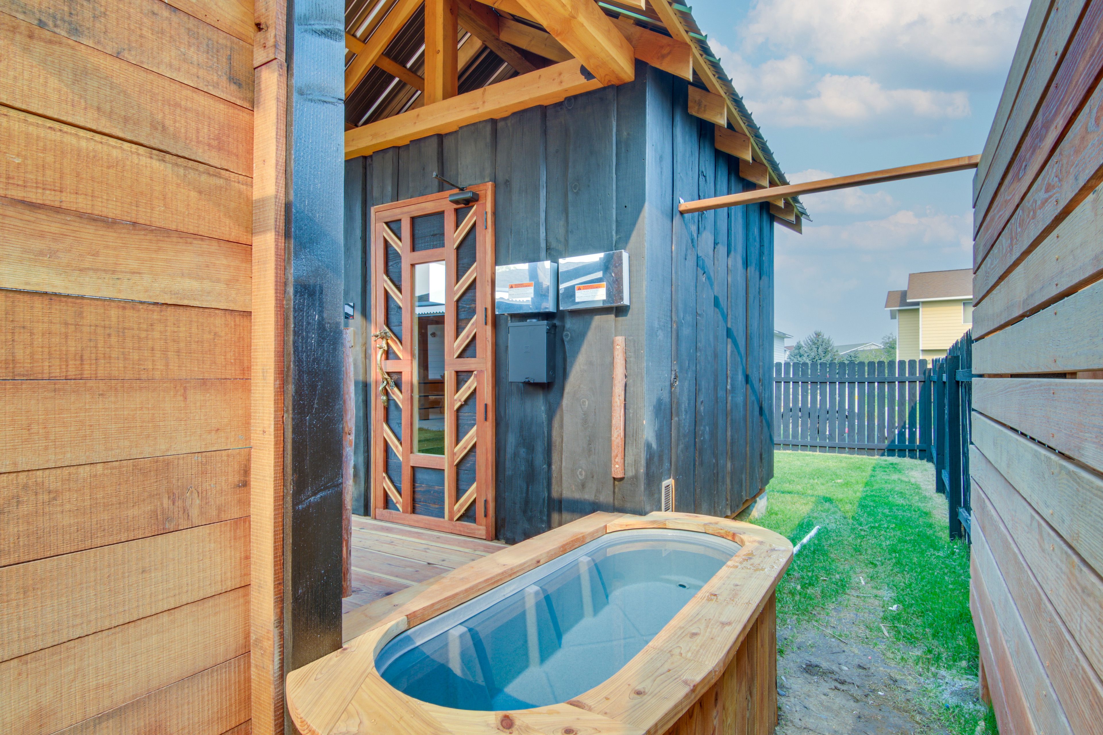 Cold Plunge (Not Available in Winter)