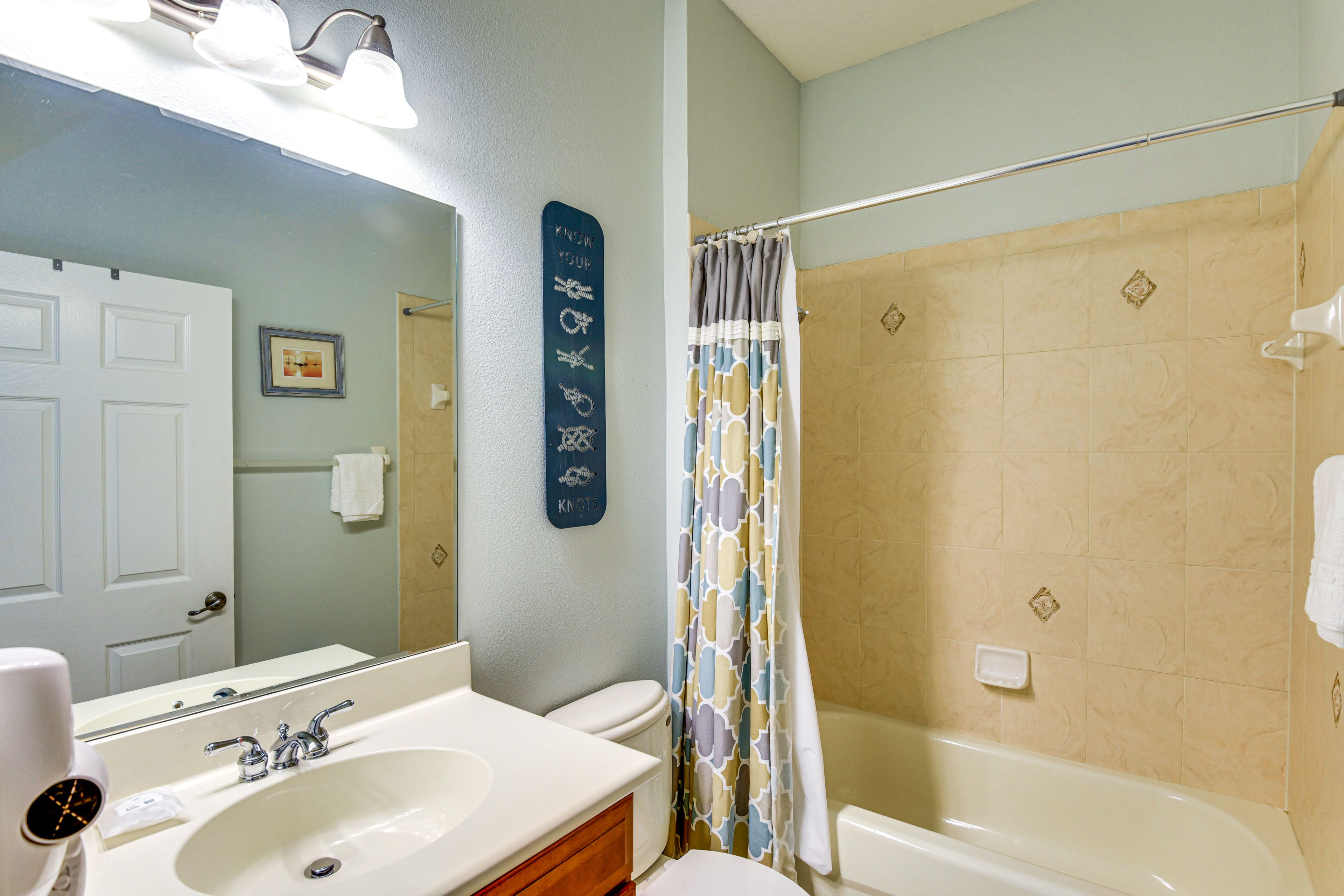 En-Suite Bathroom