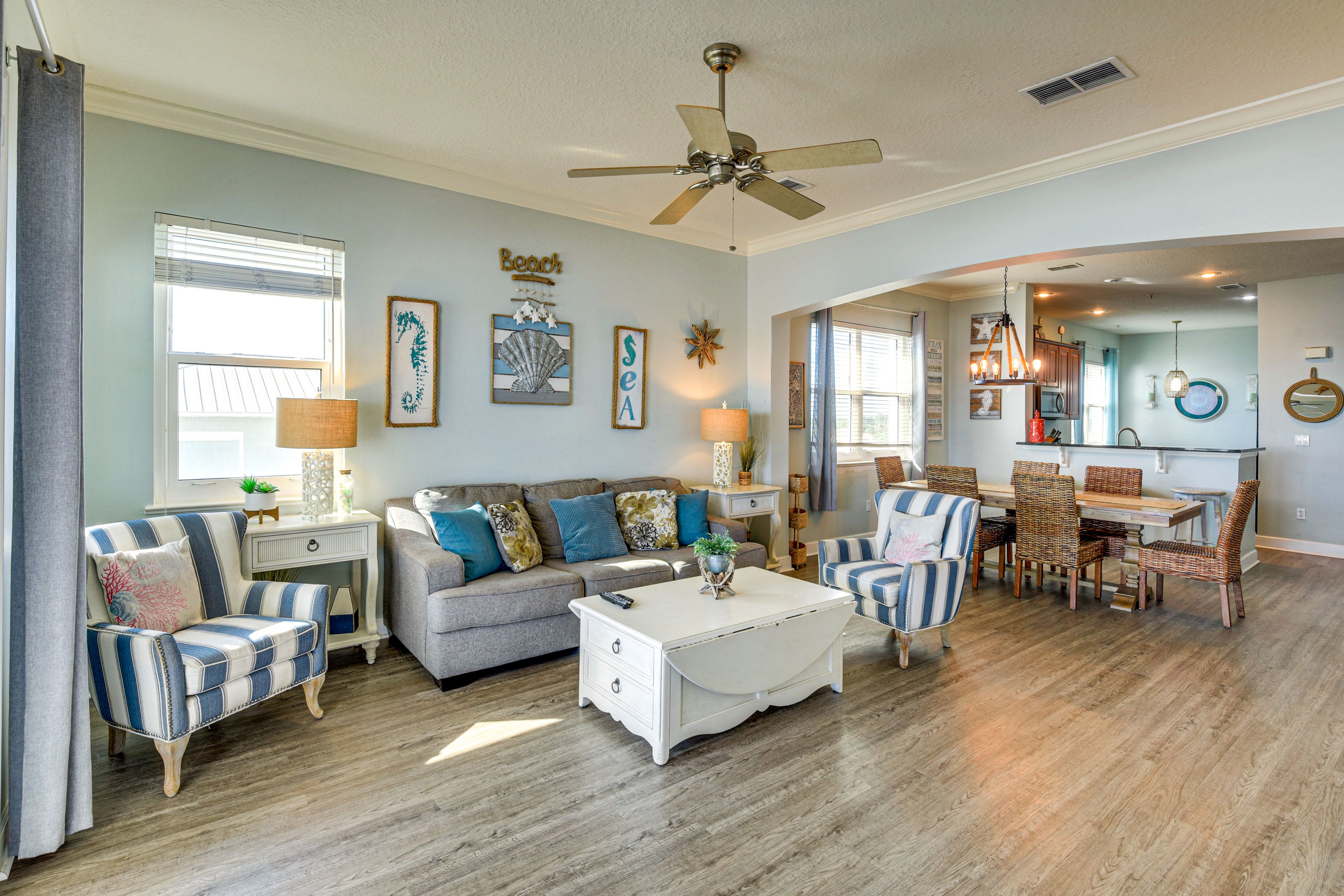 Living Room | Queen Sleeper Sofa
