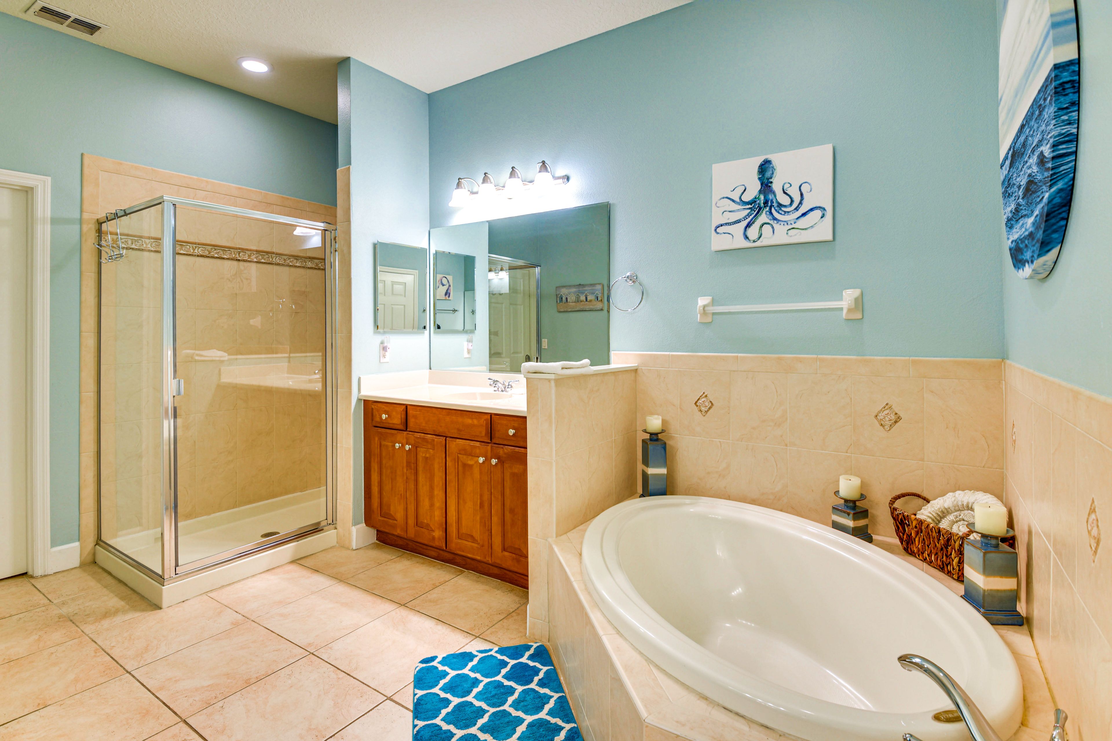 En-Suite Bathroom | Towels Provided | Complimentary Toiletries