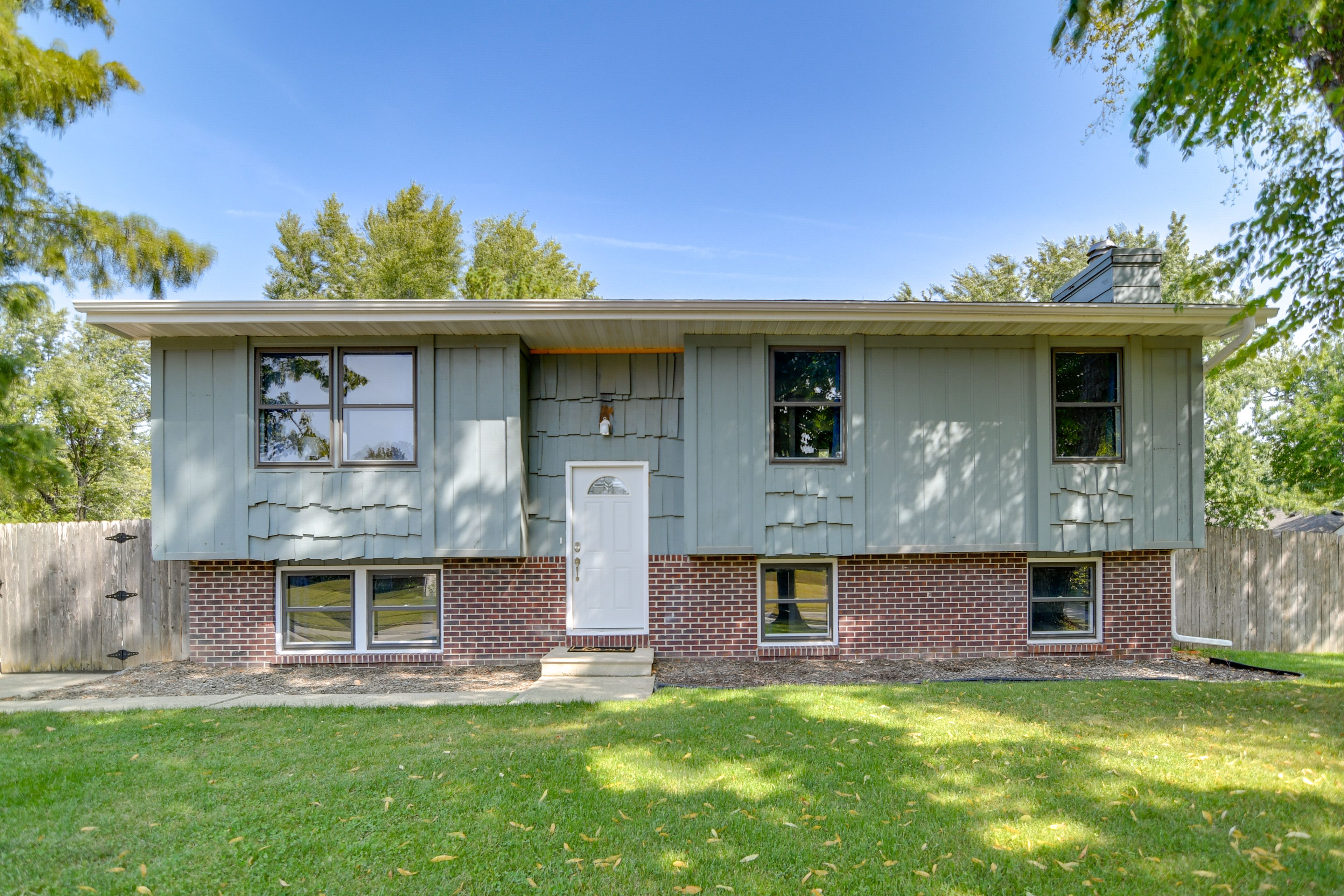 House Exterior | Fenced Backyard | Deck