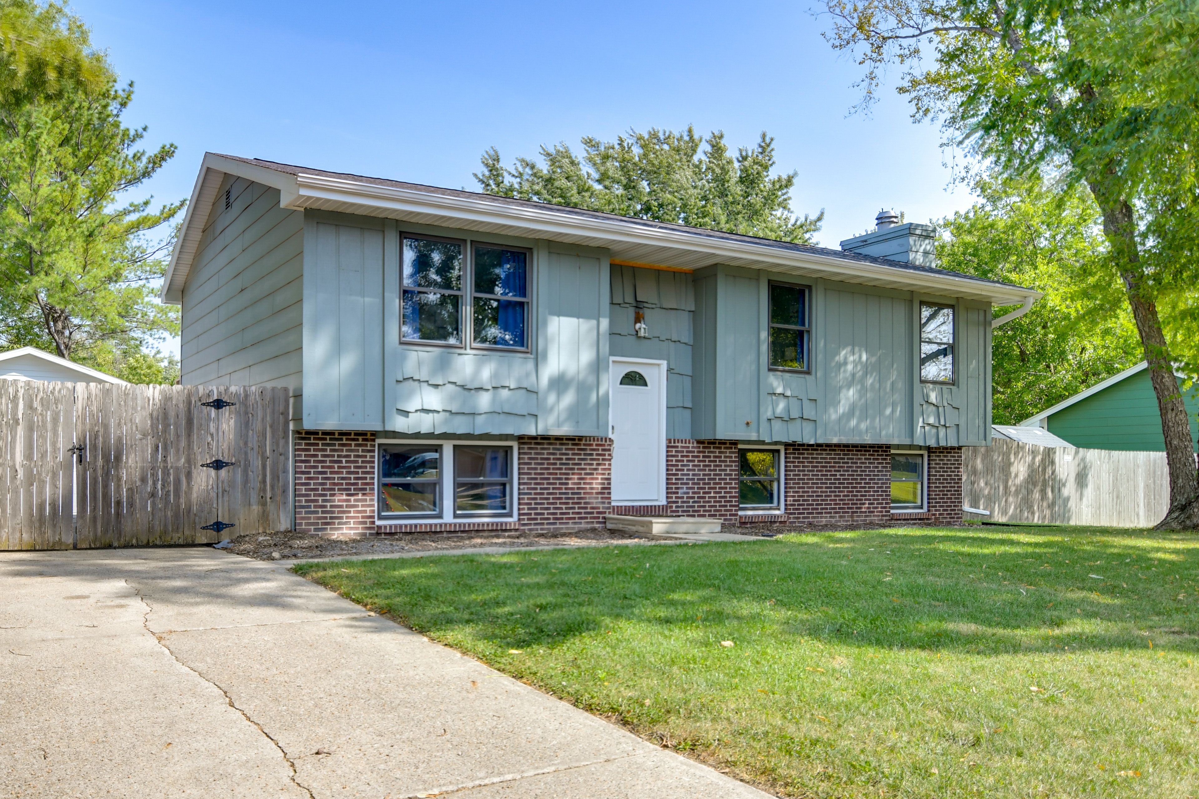 Parking | Driveway (1 Vehicle)