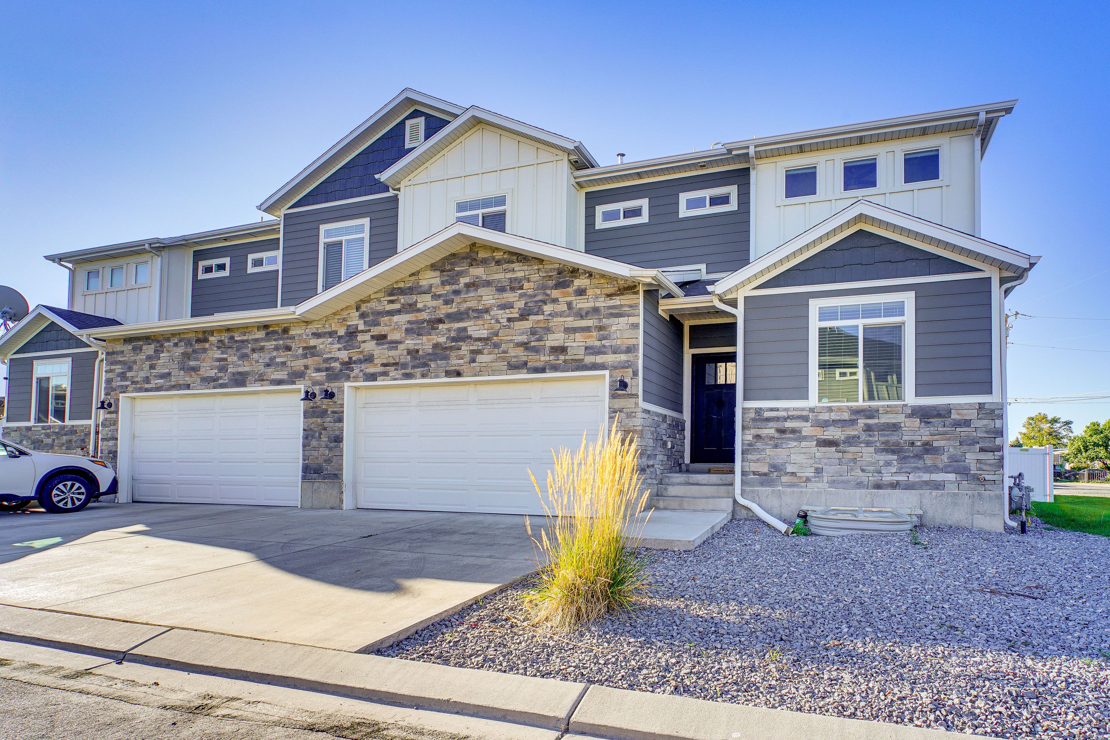 Exterior | Driveway (2 Vehicles) | Free Street Parking