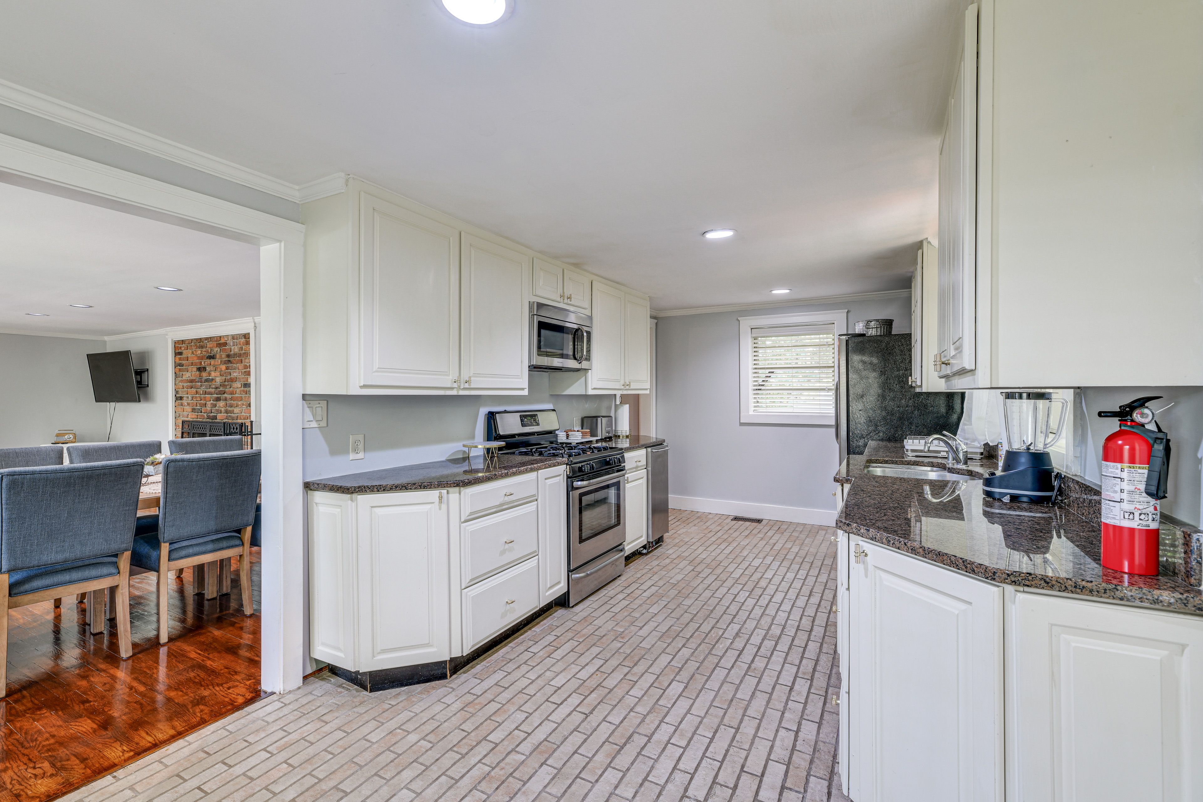 Kitchen | Drip Coffee Maker & Espresso Machine | Dishwasher