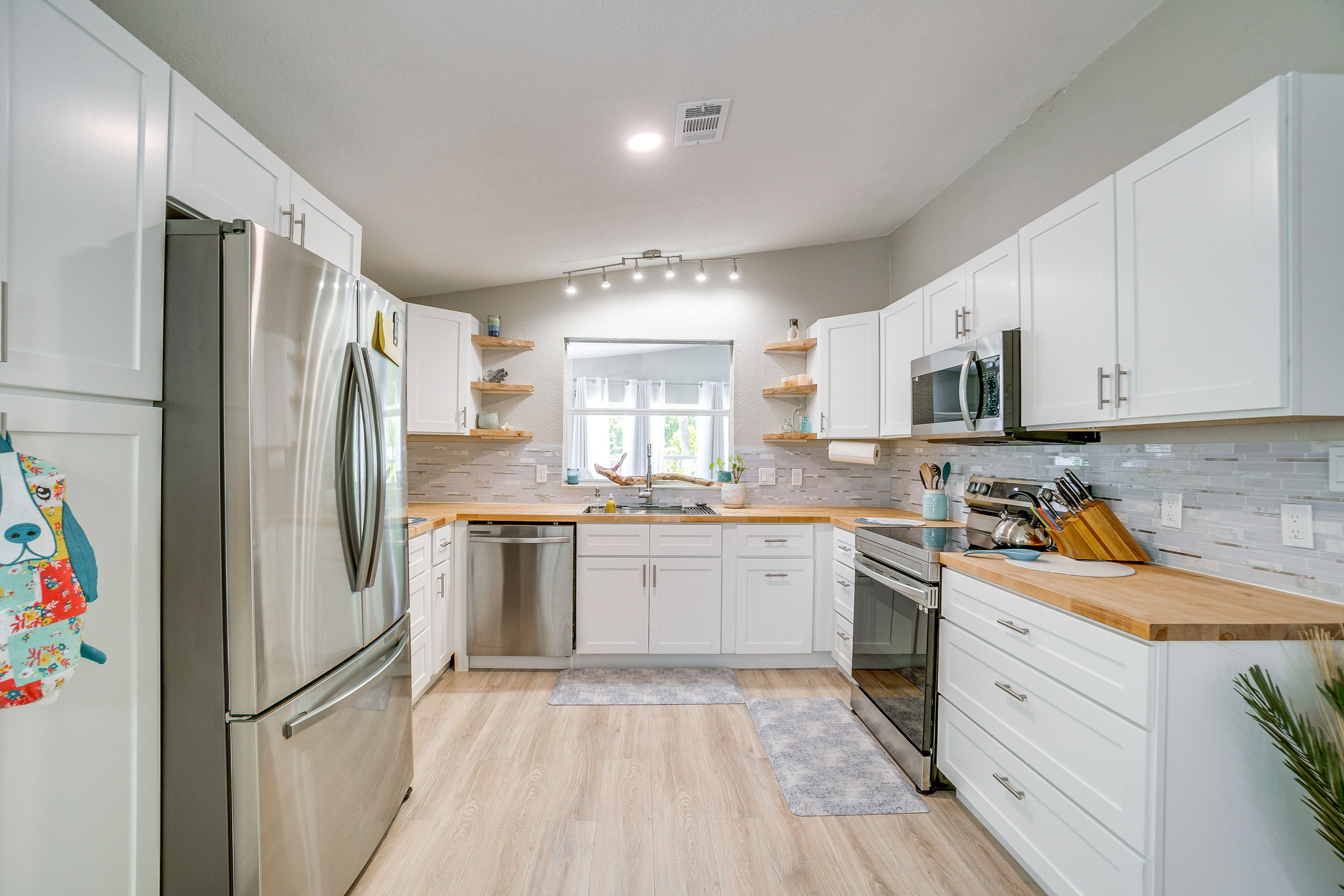 Kitchen | Cooking Basics | Keurig Coffee Maker | Microwave