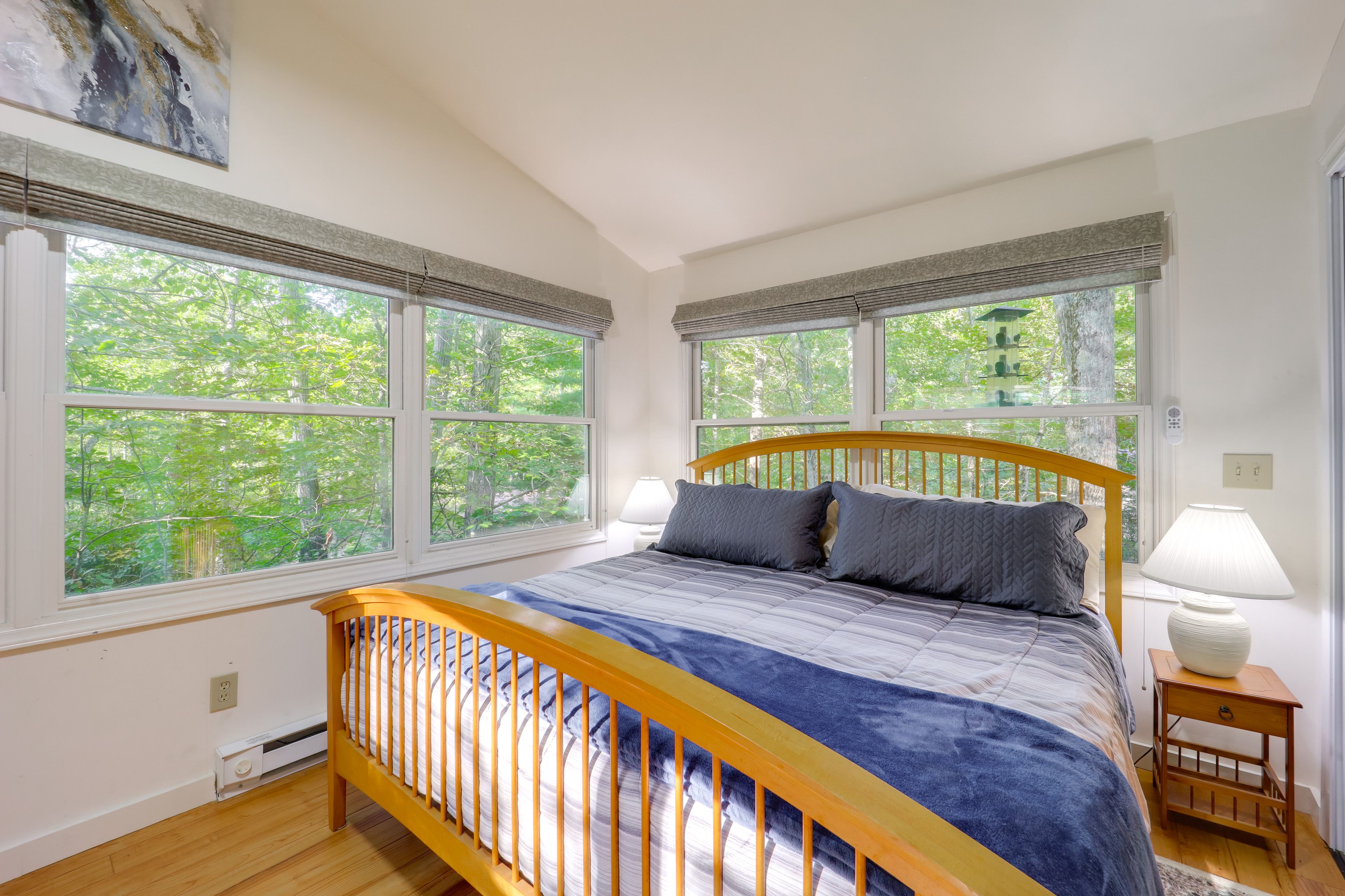 Bedroom 1 | King Bed