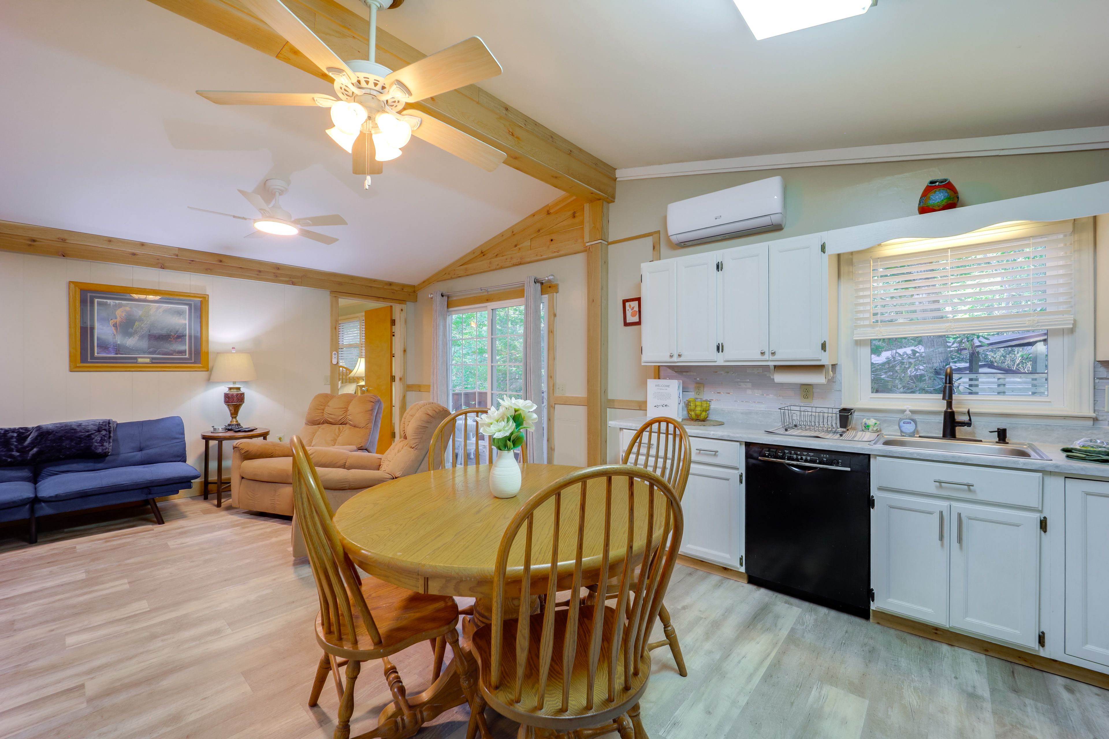 Dining Area | Dishware/Flatware