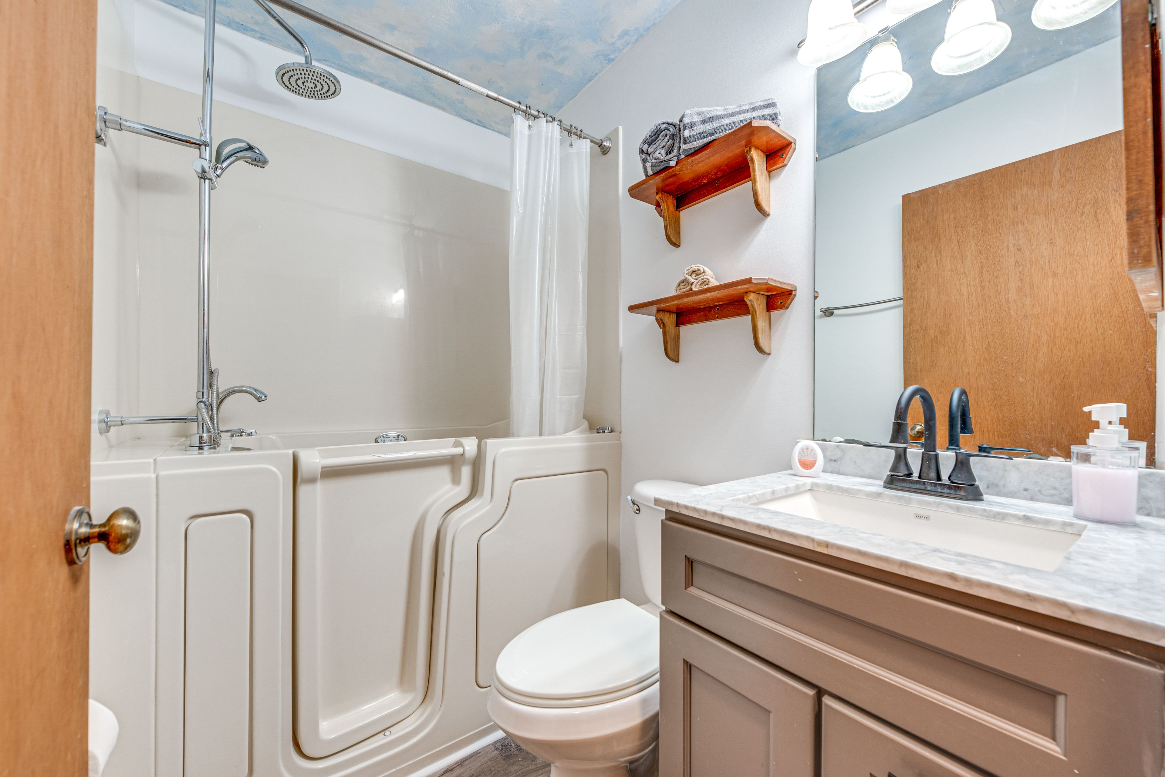Bathroom | Jetted Tub