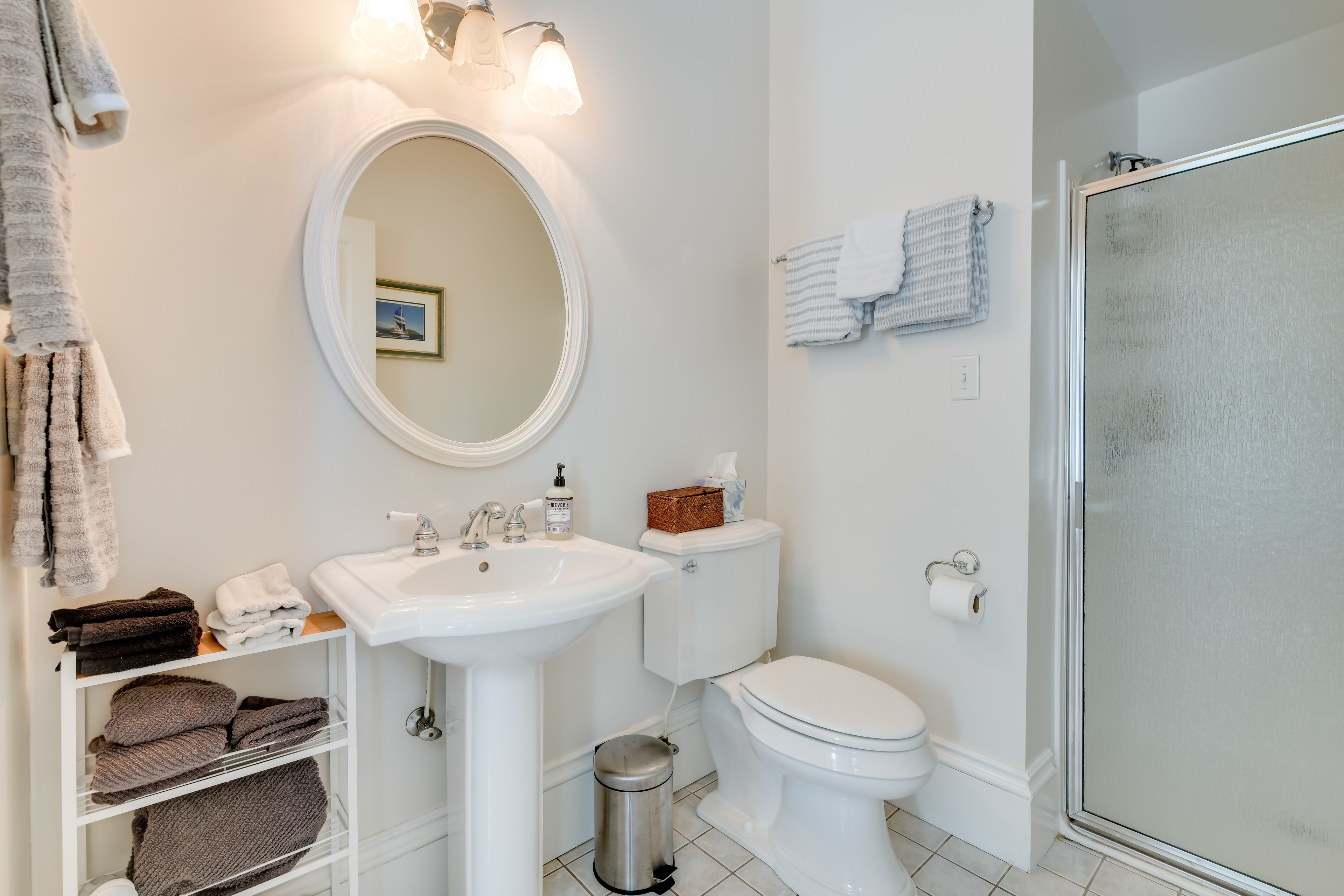 Full Bathroom | 1st Floor