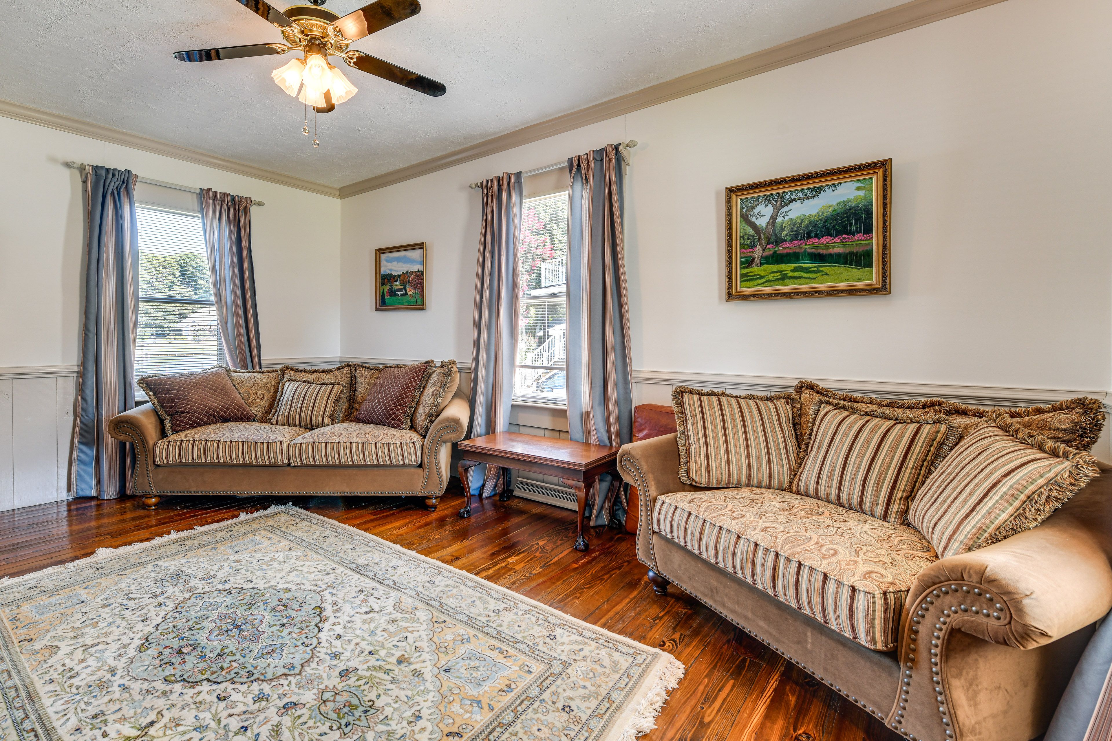 Sitting Room | 1st Floor | Smart TV | Central A/C & Heating