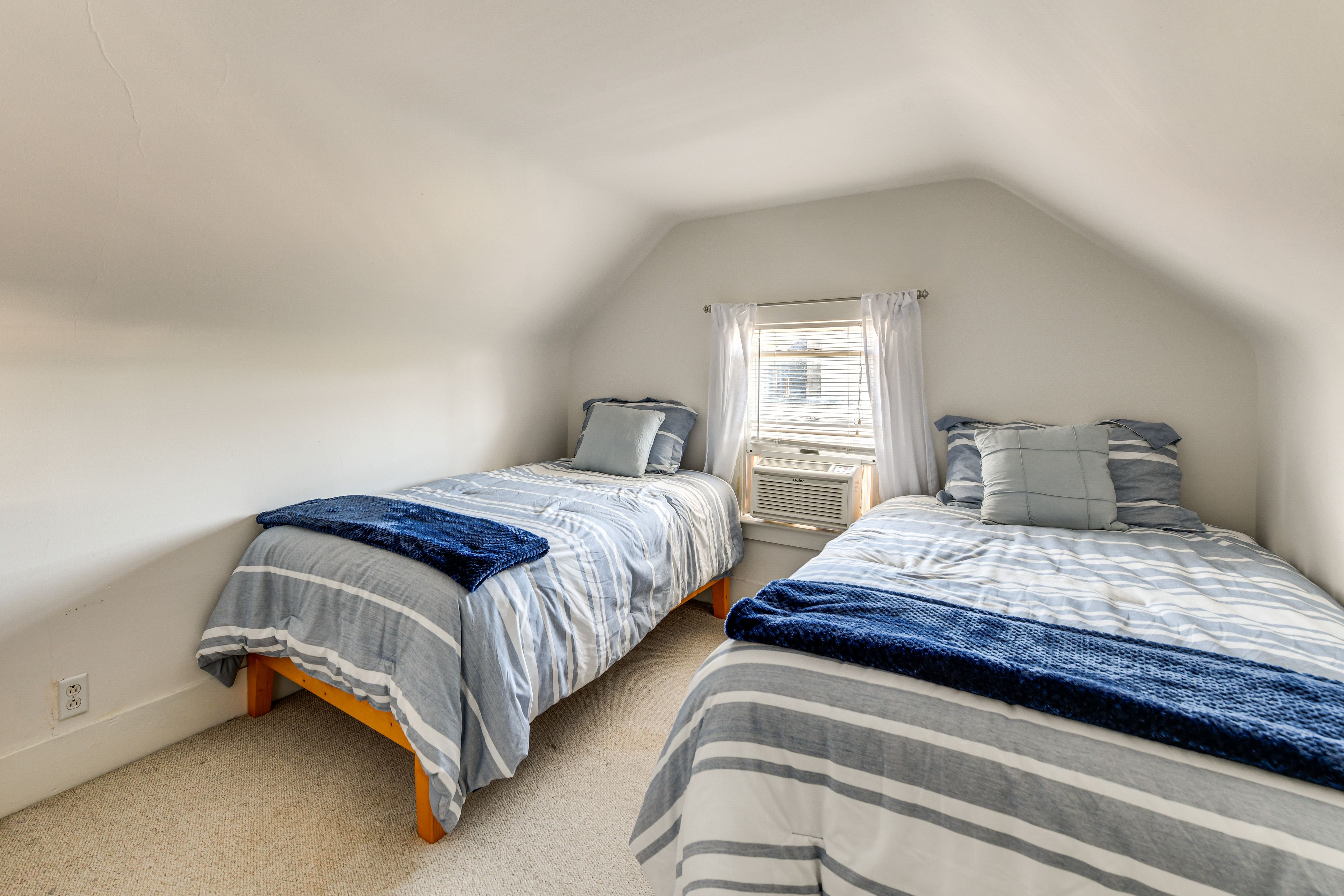 Bedroom 5 | 3rd Floor | 2 Twin Beds | Window A/C Unit
