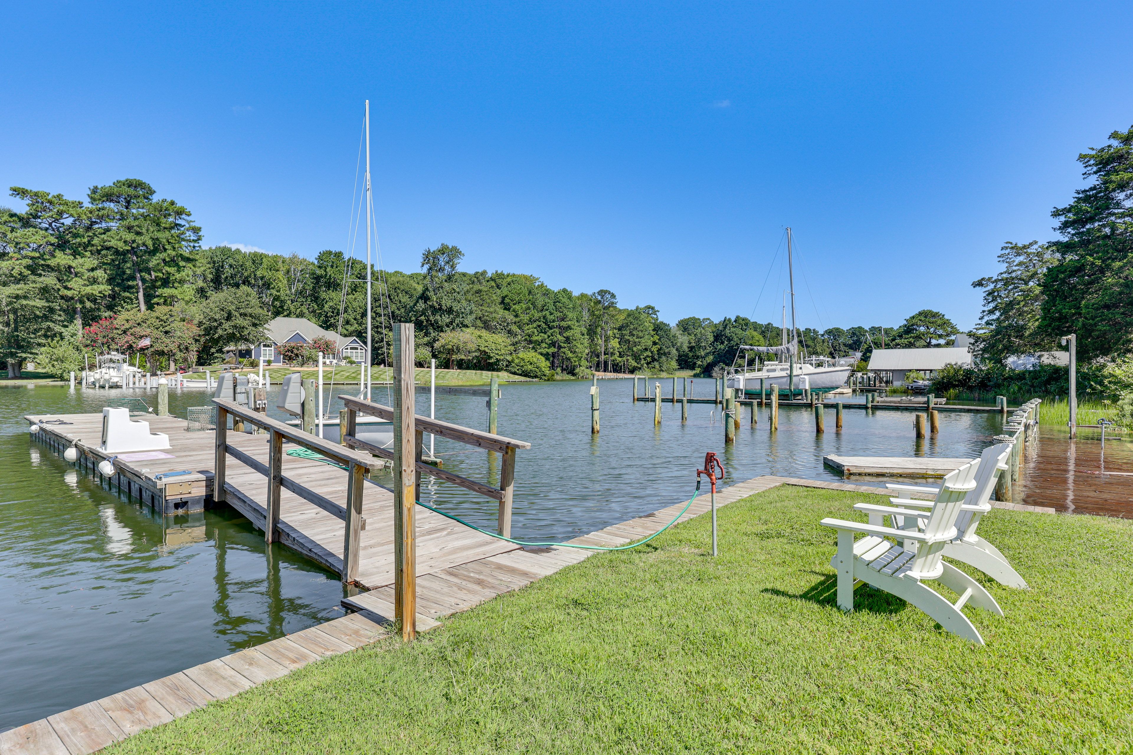 Waterfront Area | Seating | Boat Dock